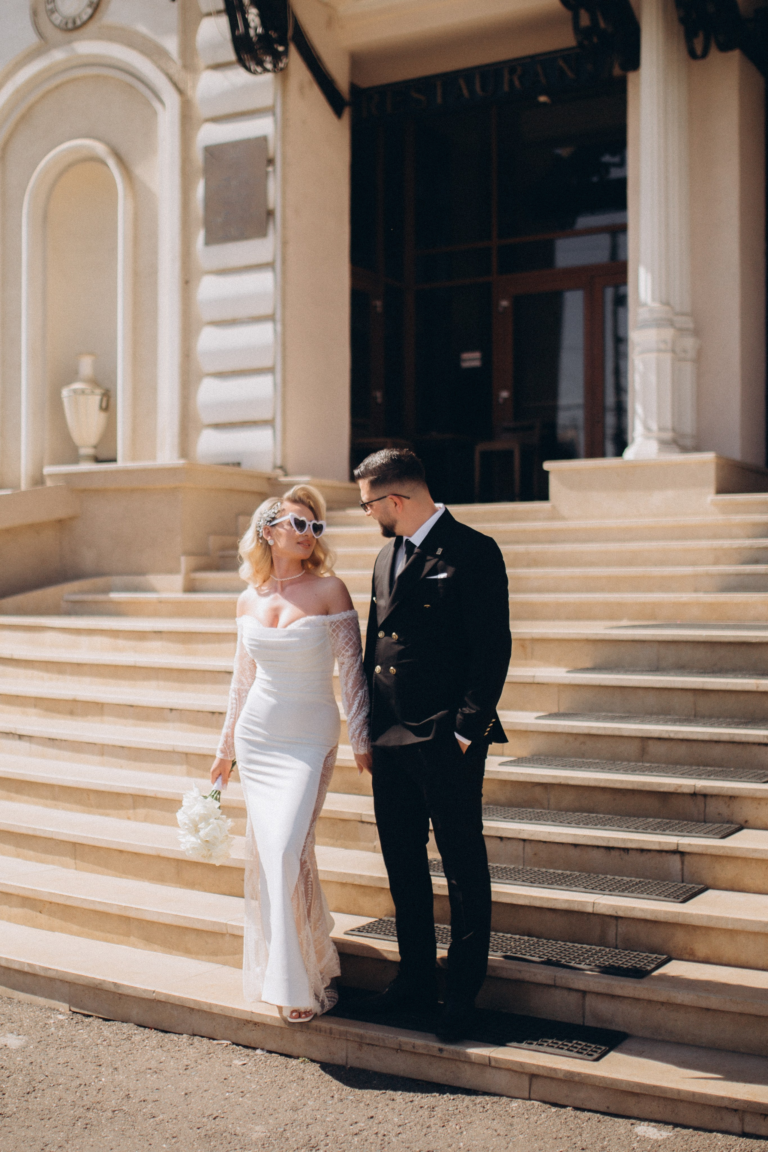 L&I. Fotograf București, România