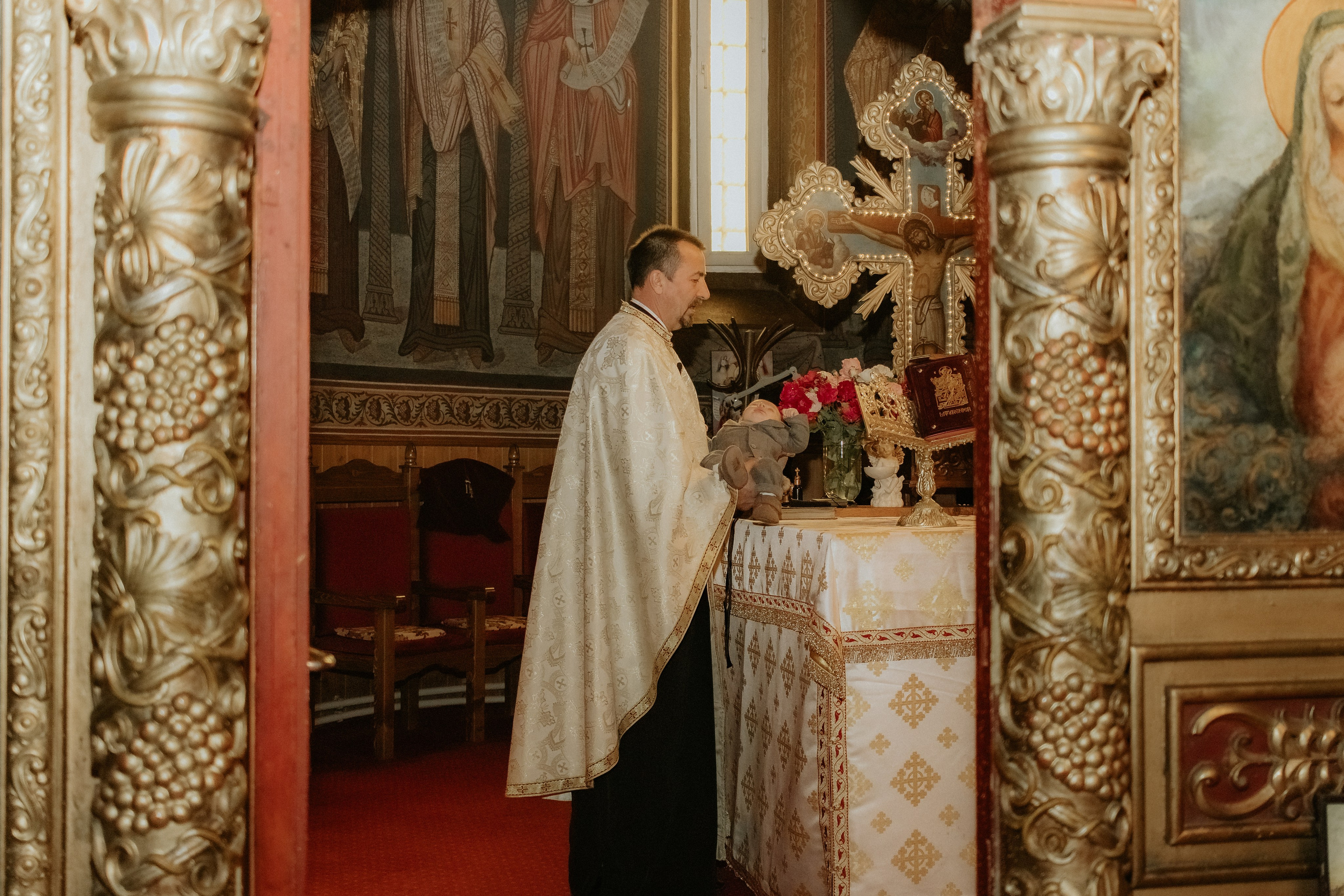 Razvan. Fotograf si videograf — evenimente si studio