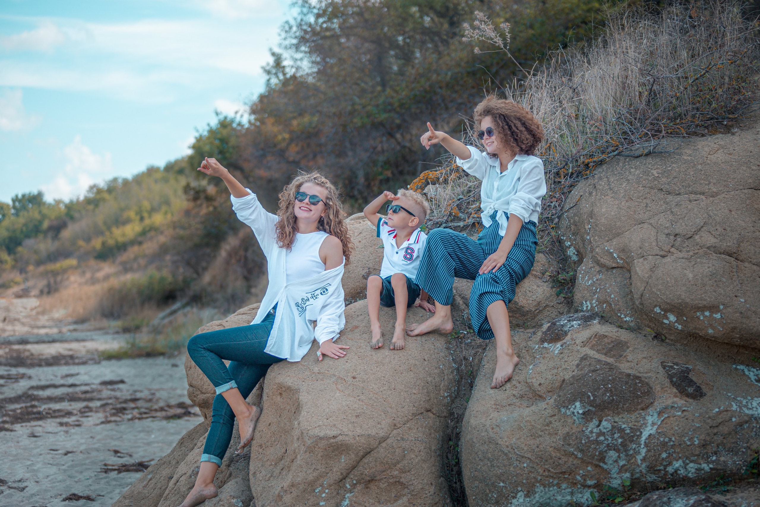 Семейни фотосесии. Фотограф Бургас. Фотосесии в студио и на открито, портрети, заснемане