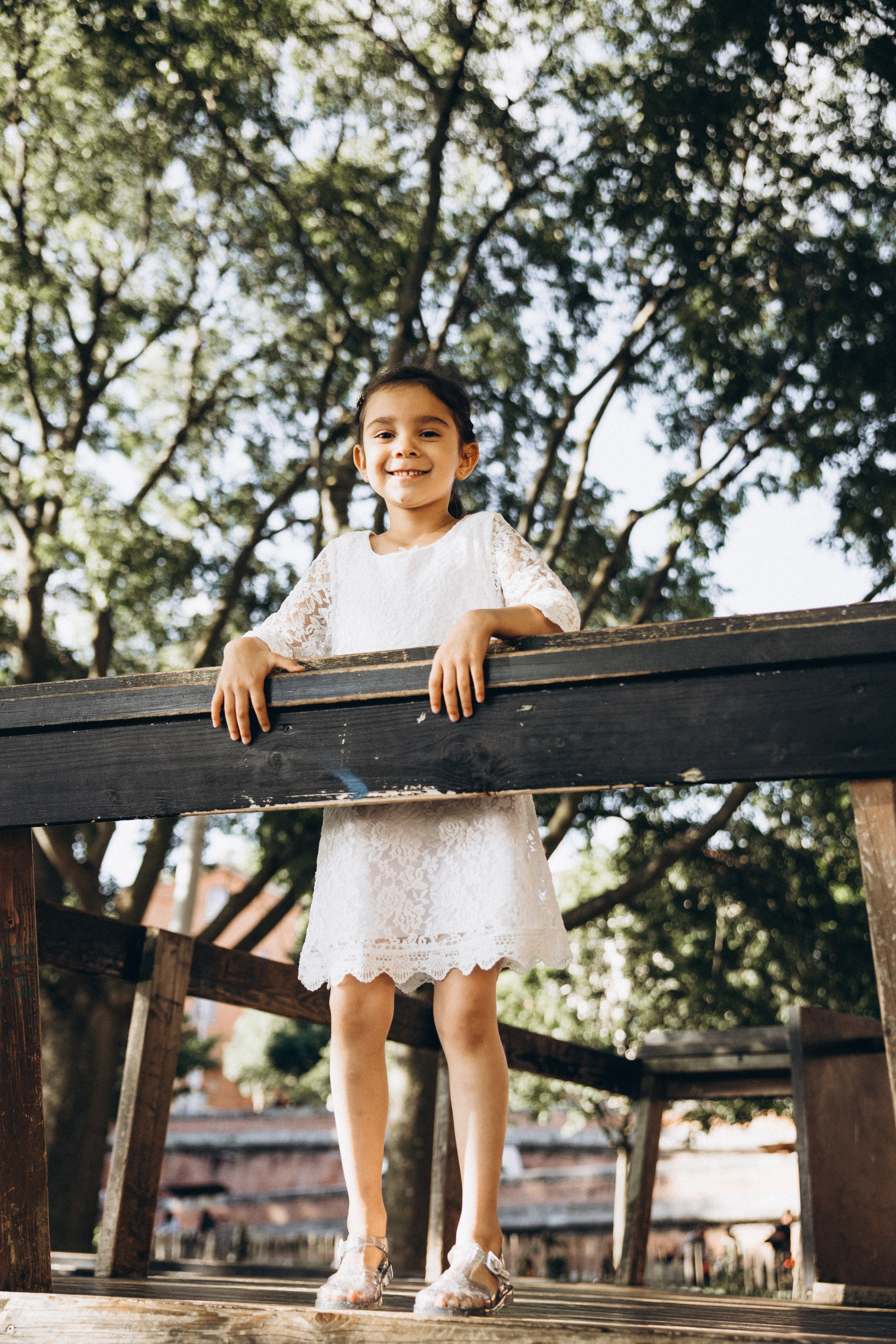 Family photo session in Toulouse. Eugenie Smirnova — wedding, corporate and lifestyle photographer in Toulouse and Southwest France