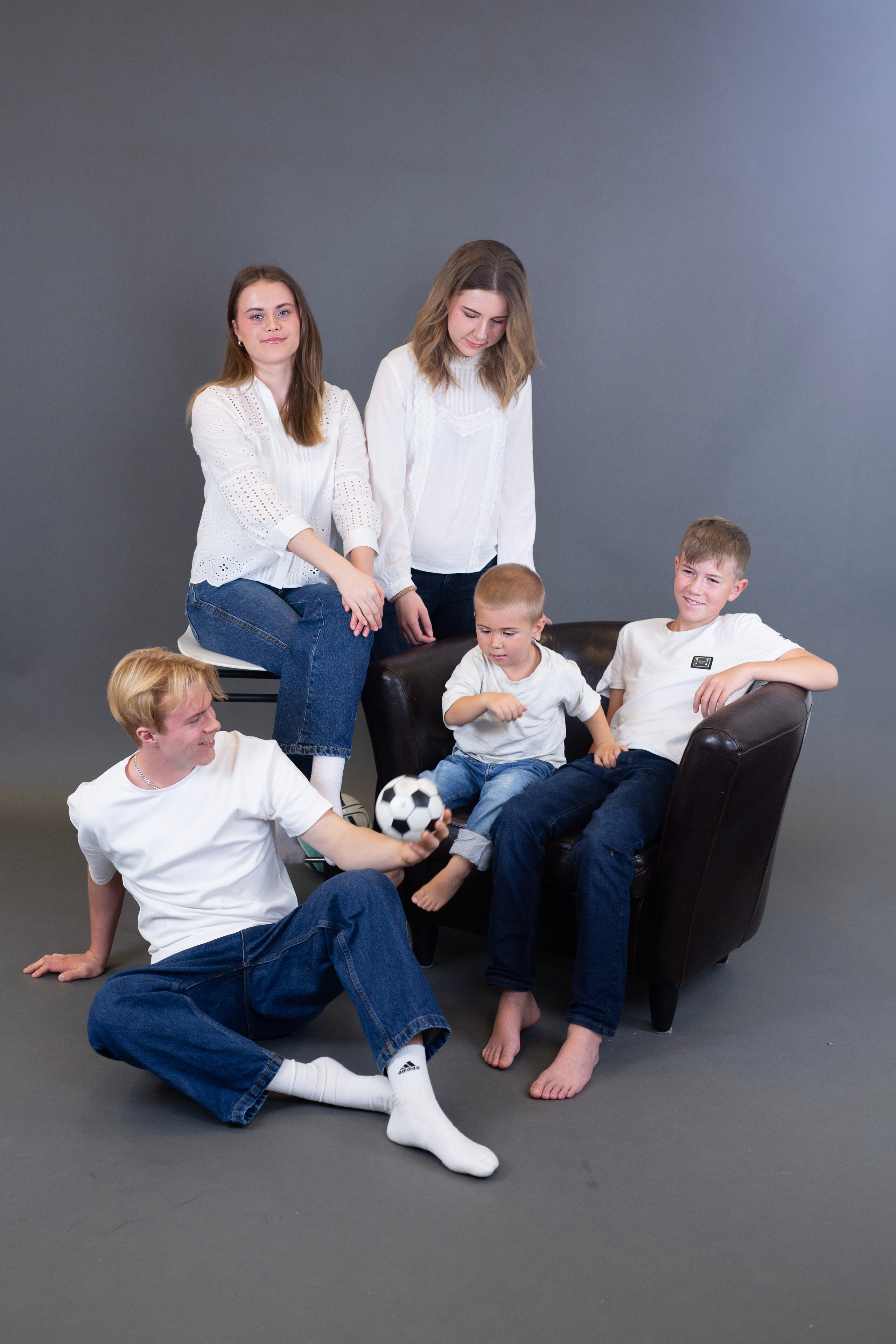 Kusiner. Family and real state photographer in Haugesund Dina Vikra