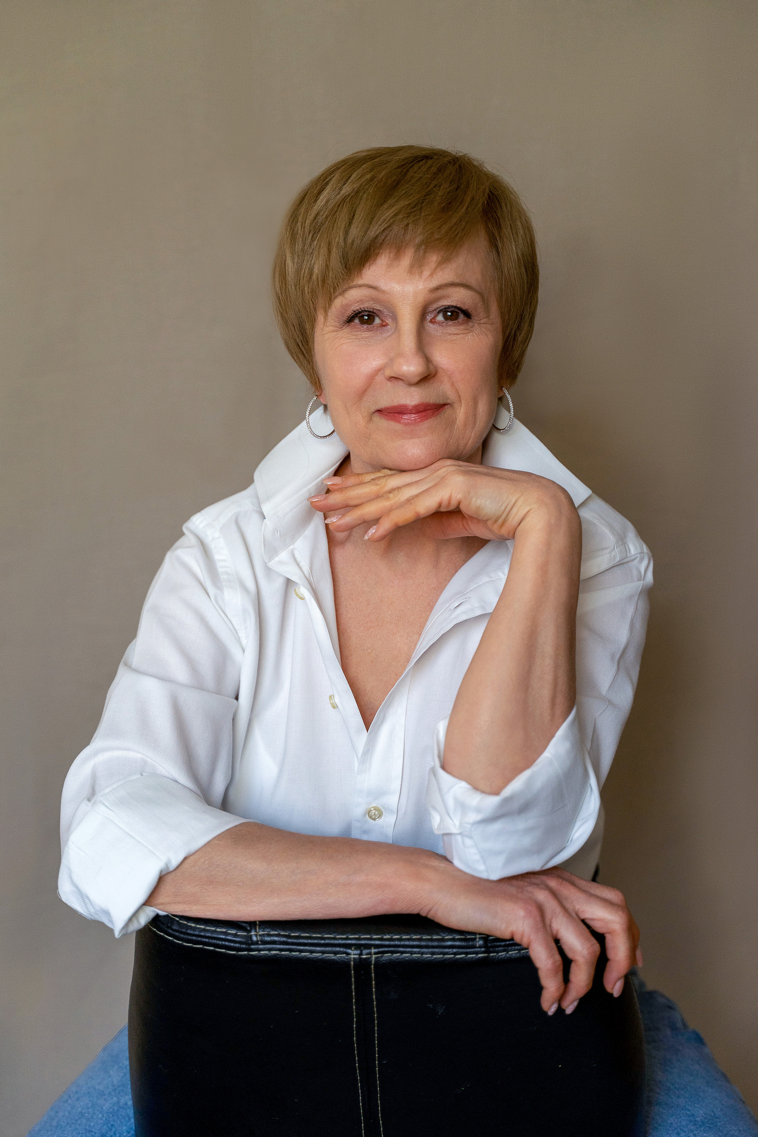 Frauen Porträt. Hallo, ich bin Nadya - Fotografin aus Linz, Oberösterreich