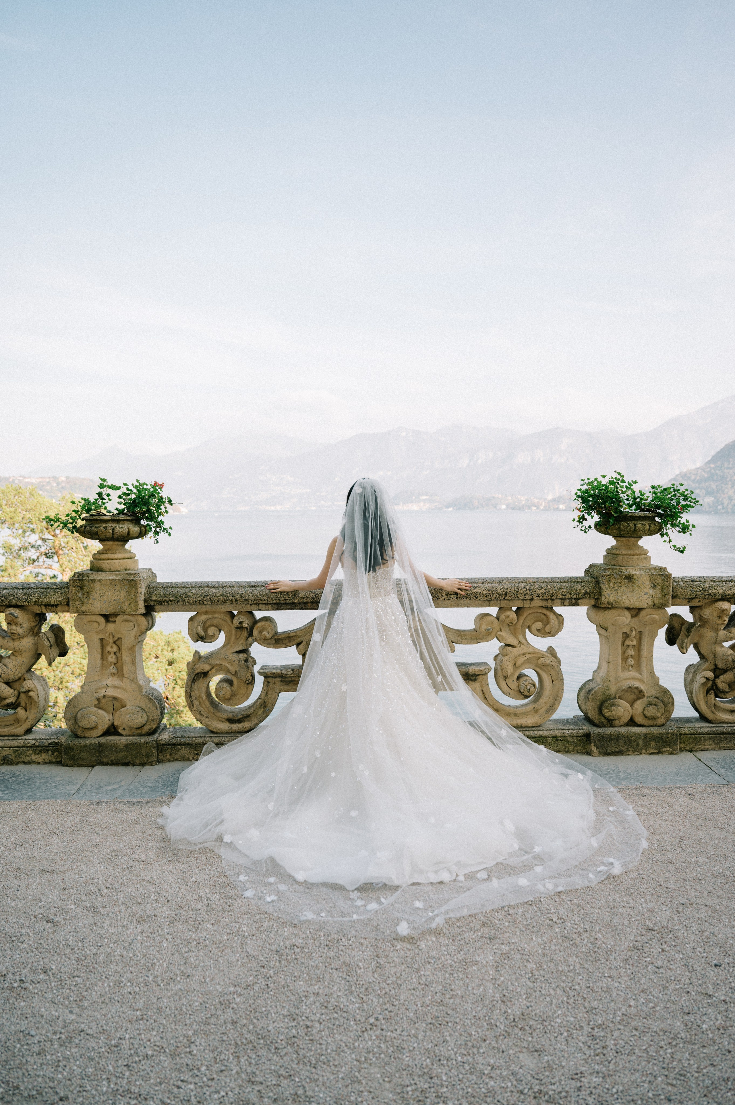 Lake Como. Lake Como Photographer — Proposal | Wedding | Elopement