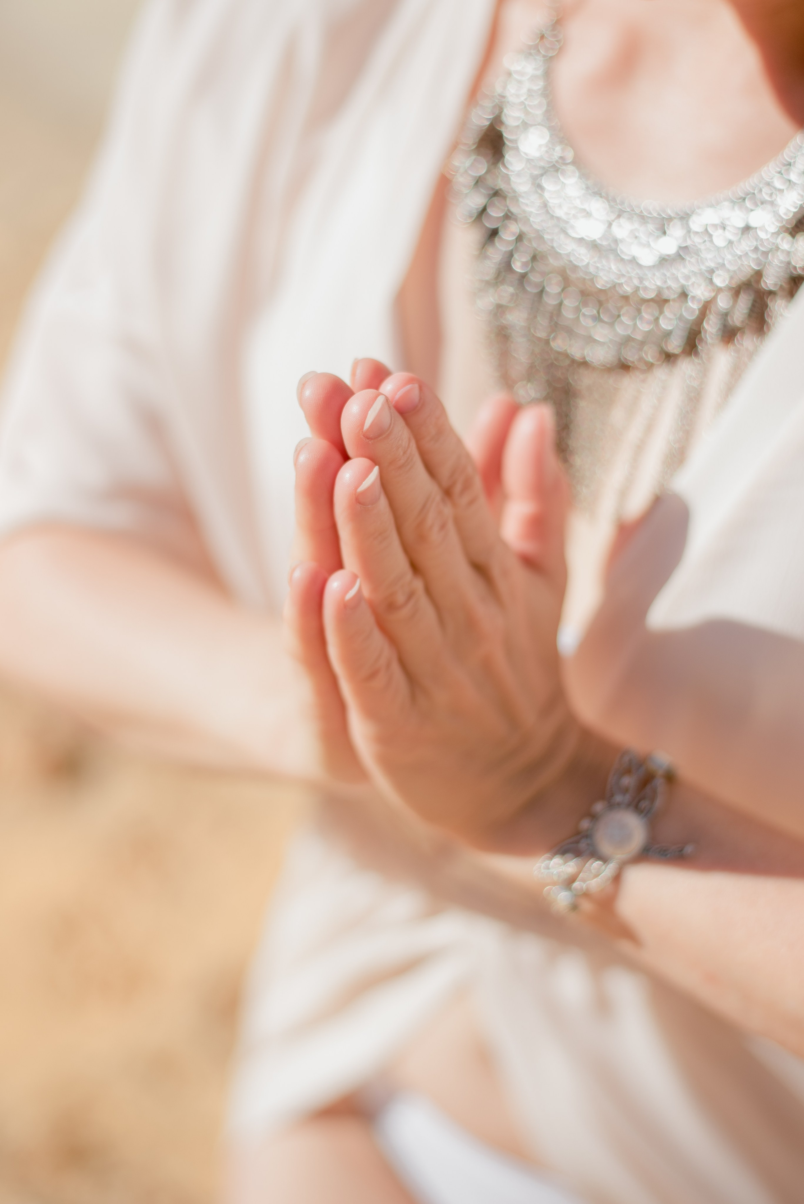 Eva. Lifestyle, wedding and family photographer