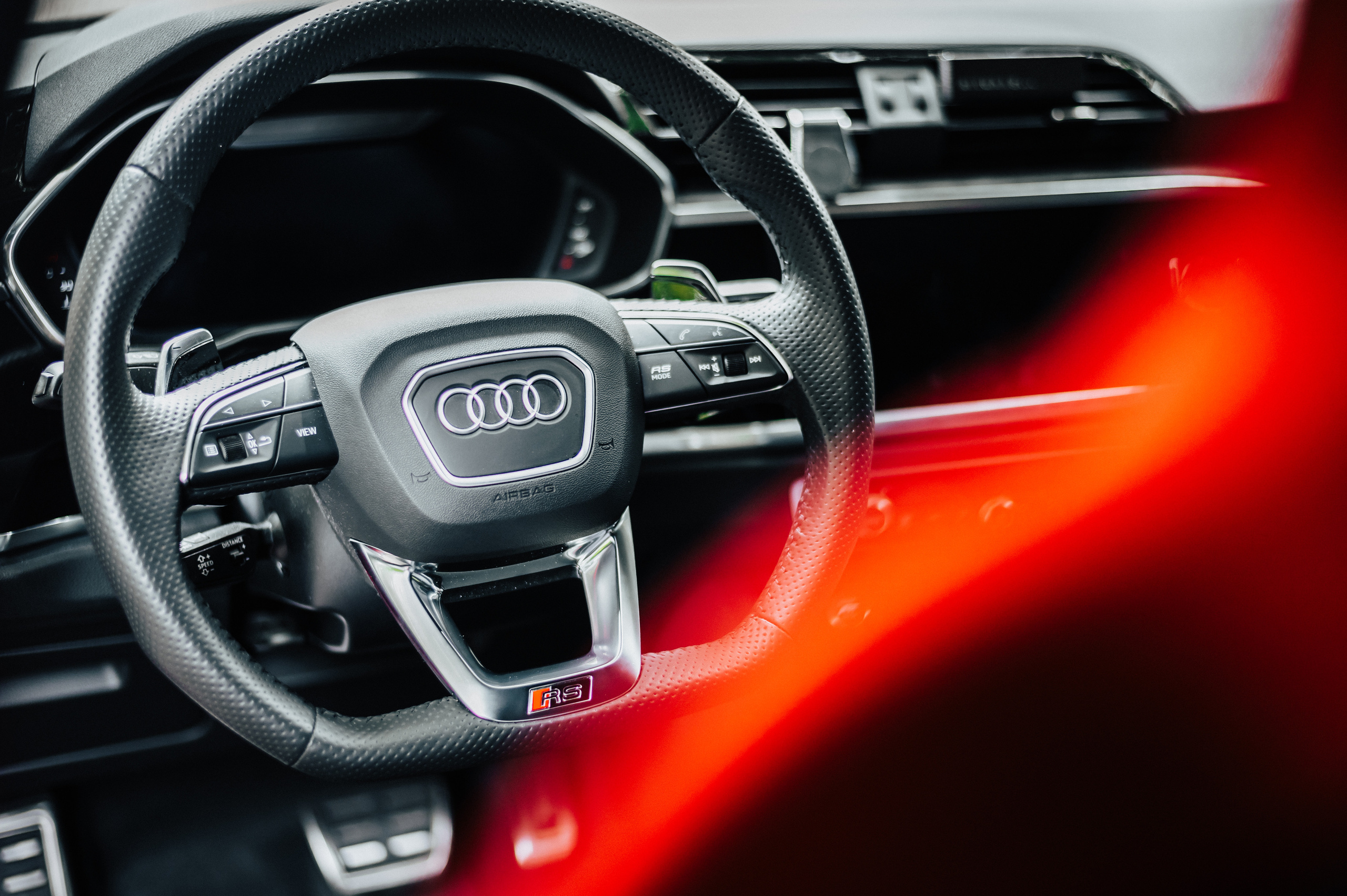 Audi RS Q3. Ich bin Max, Designer, Art & Hochzeitsfotograf aus Germaringen