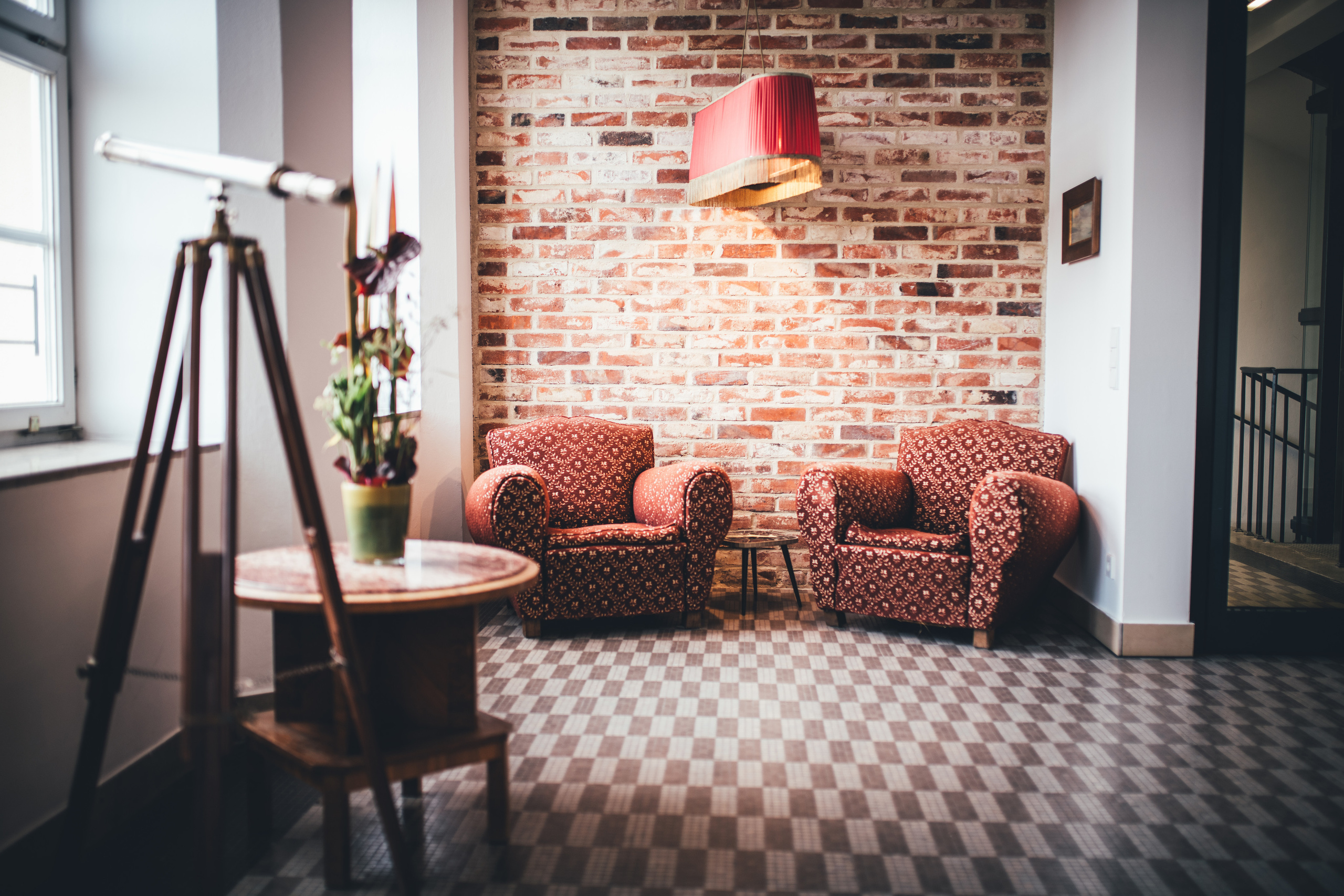 Ich bin Max, Designer, Art & Hochzeitsfotograf aus Germaringen