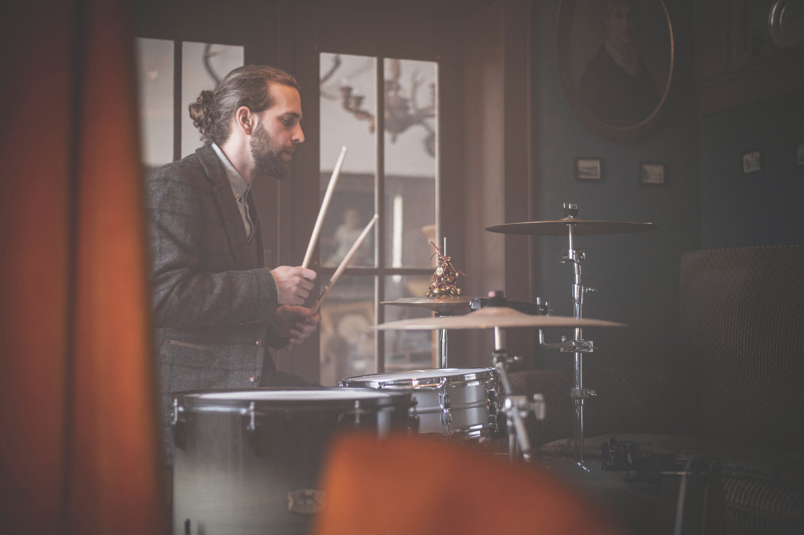 Ich bin Max, Designer, Art & Hochzeitsfotograf aus Germaringen