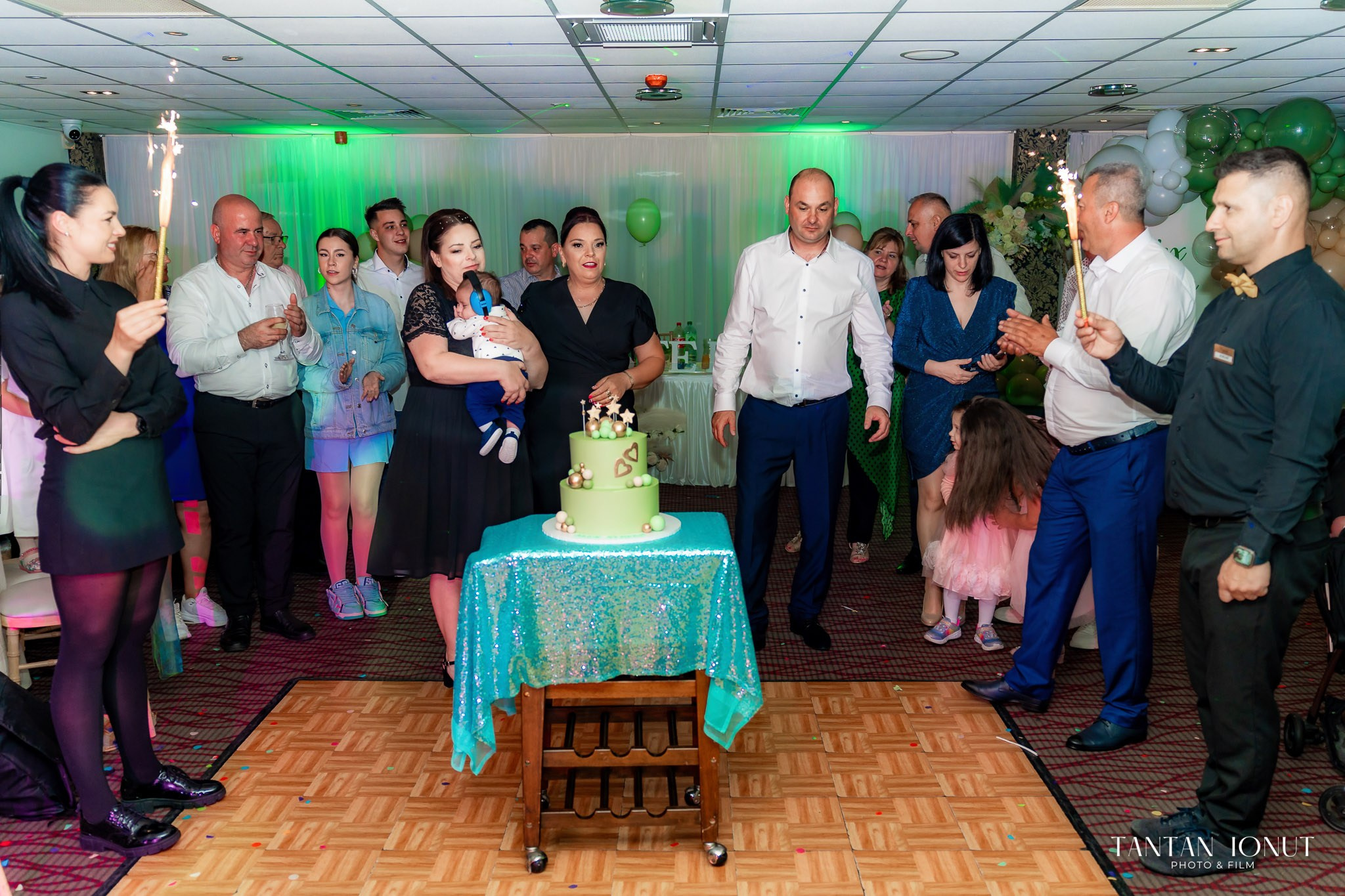 Amintiri de Neuitat la Botez - Ionut Tantan Foto & Film. TANTAN IONUT FOTO & FILM