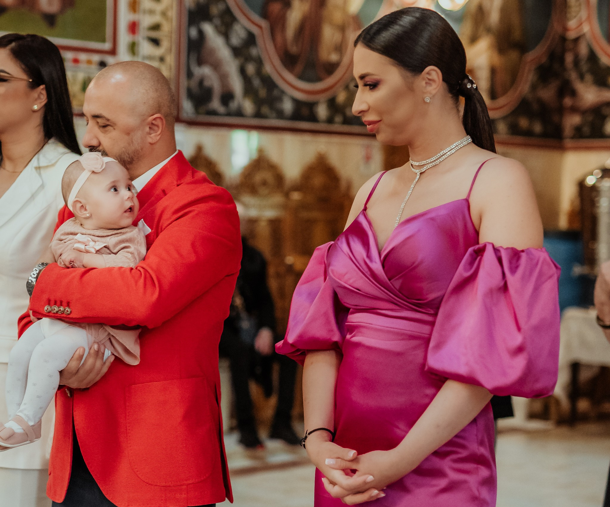 Fotografii de Botez Pline de Emoție pentru Sasha și Familie