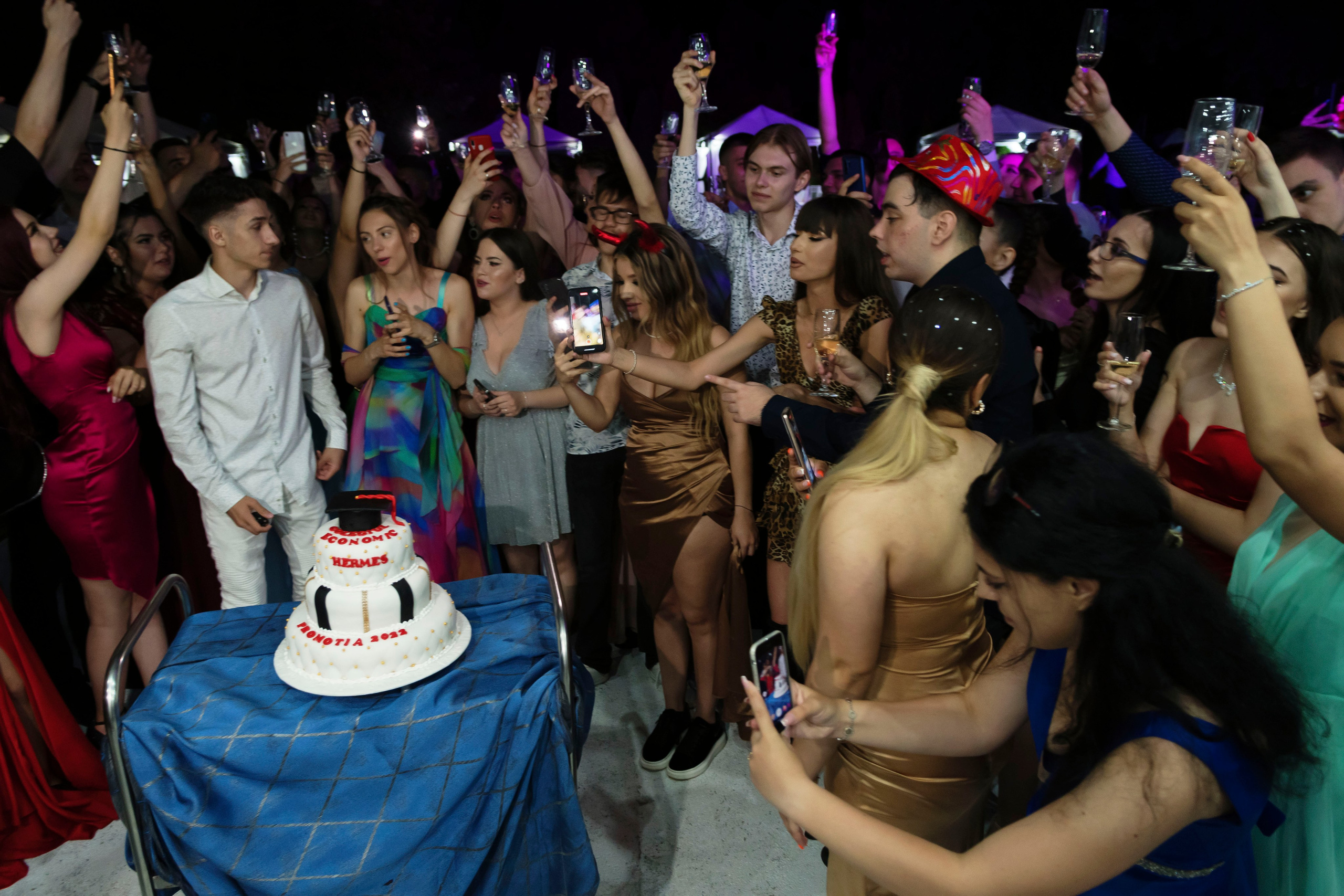 Bal Absolvire Liceul Hermes - Portofino Pool. MDimaFotoStudio. Fotograf de nuntă, evenimente private și de familie