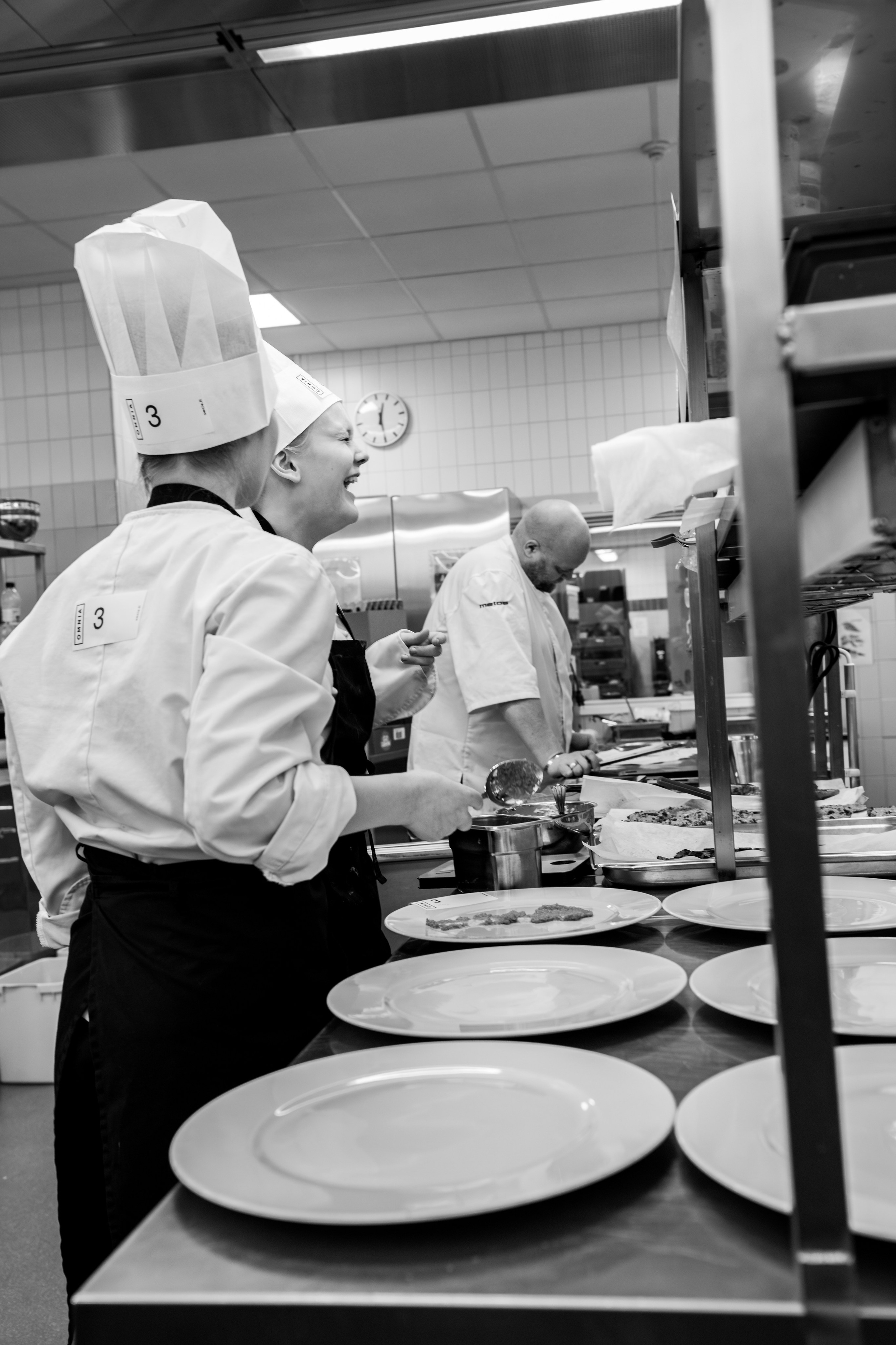 Kokki ja Tarjoilija. Ekaterina Mansur, muotokuvafotografi Suomessa (Helsingissä ja Uudellam