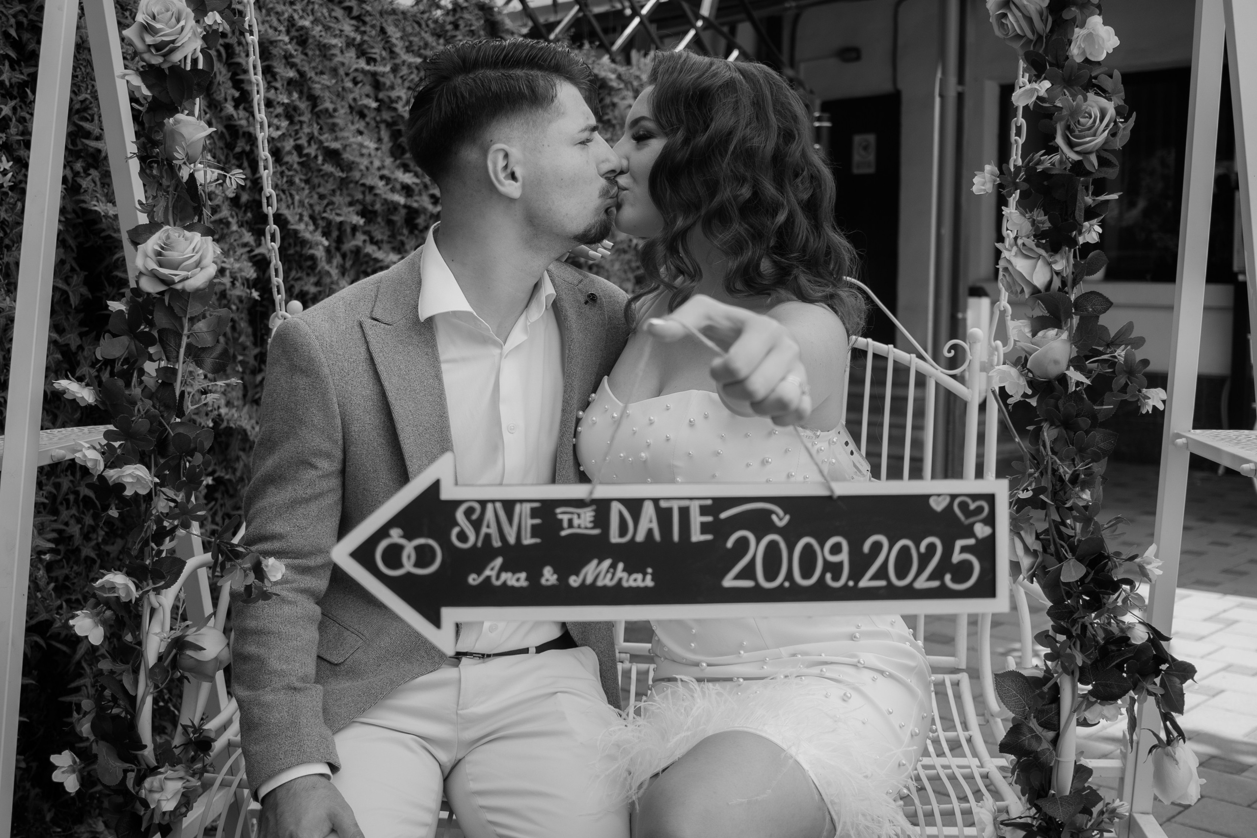 Ana & Mihai. Fotograf si videograf — evenimente si studio