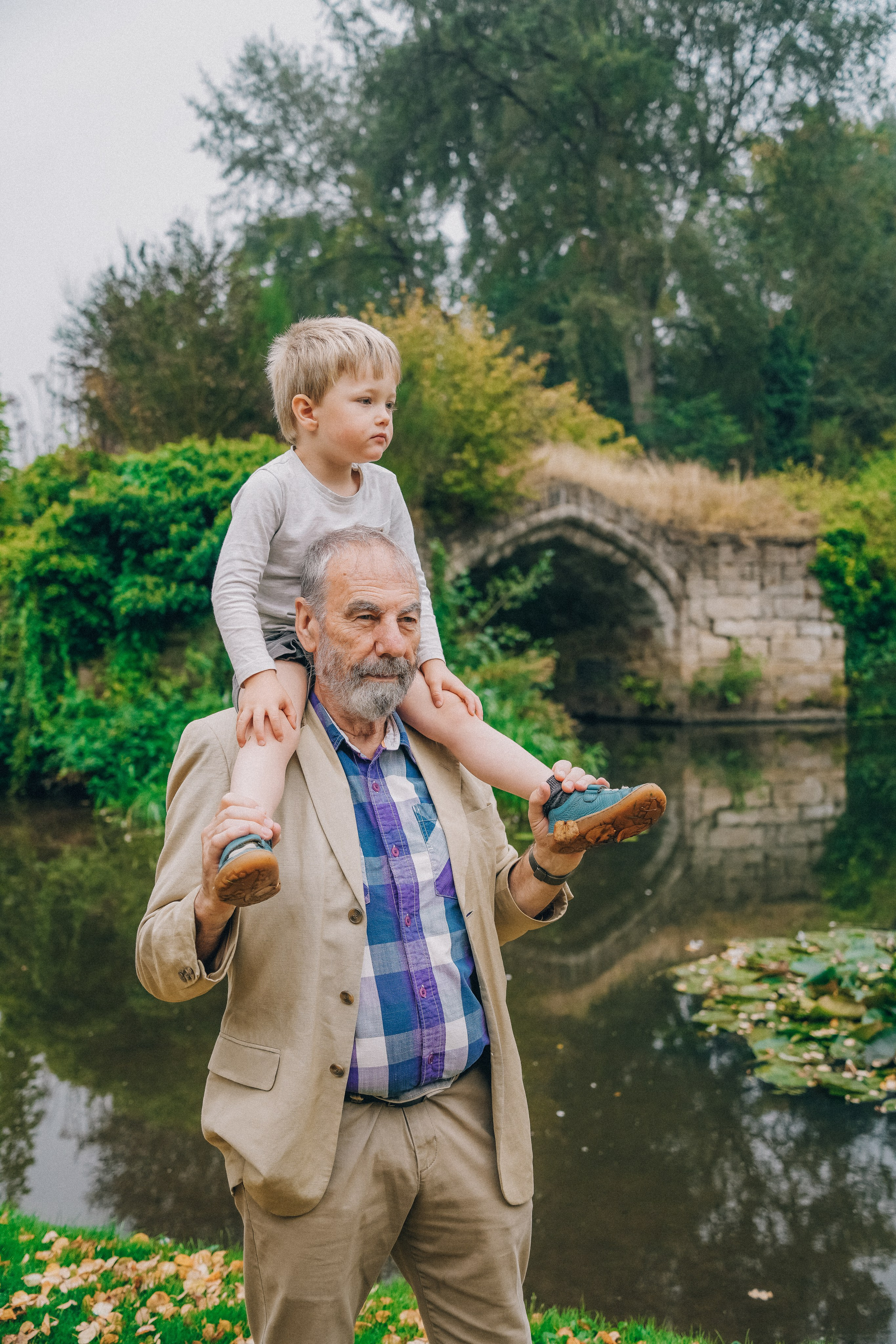 Outdoor family photo session in Solihull and Birmingham 