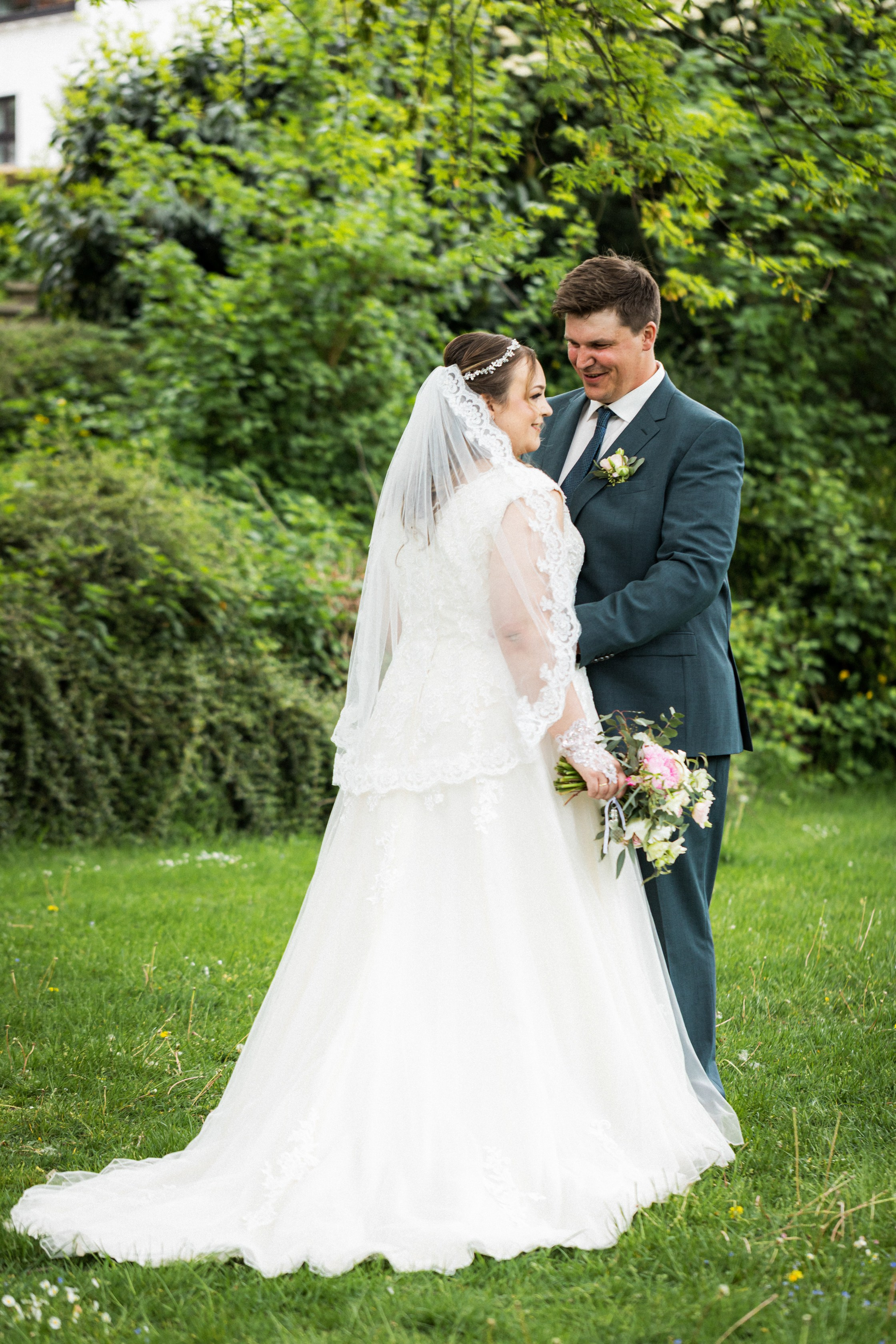 Kirchliche Trauung in Oerlinghausen. Hochzeitfotograf in Bielefeld