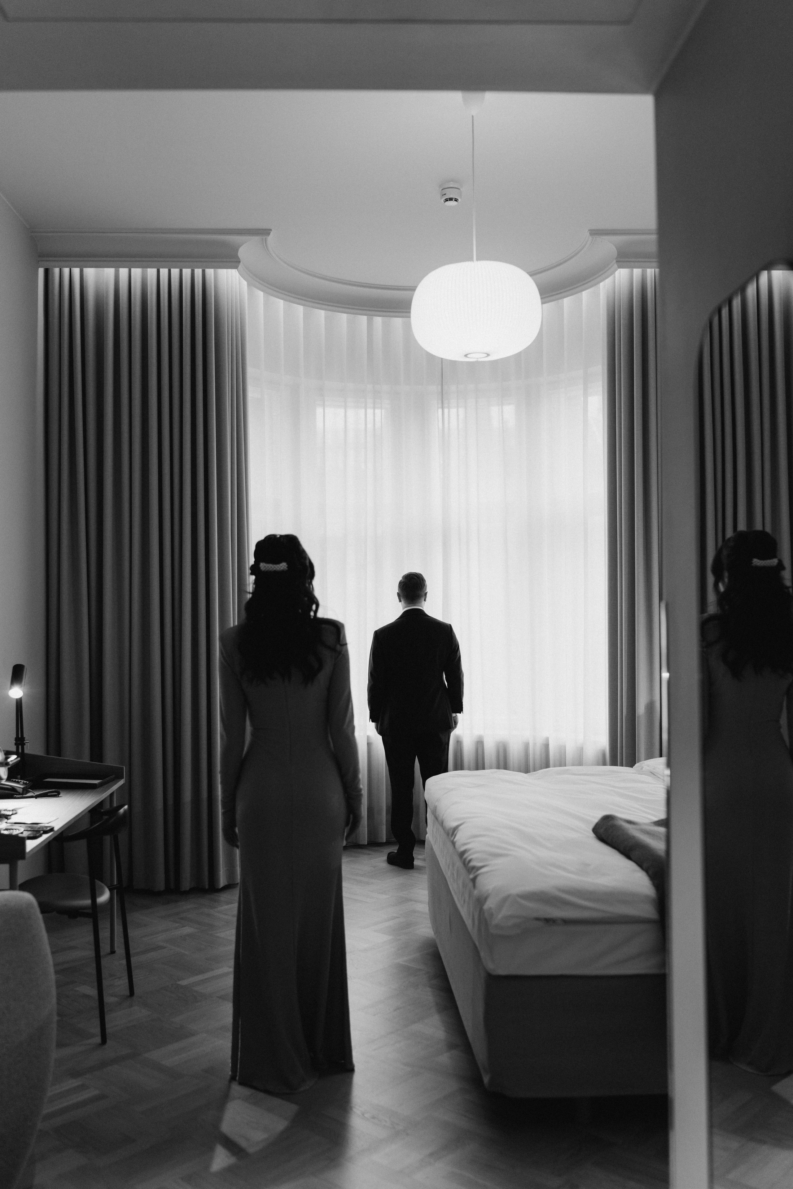 Wedding, city wedding, couple, lovestory, potrait. Wedding and portrait photographer in Helsinki Vickan O