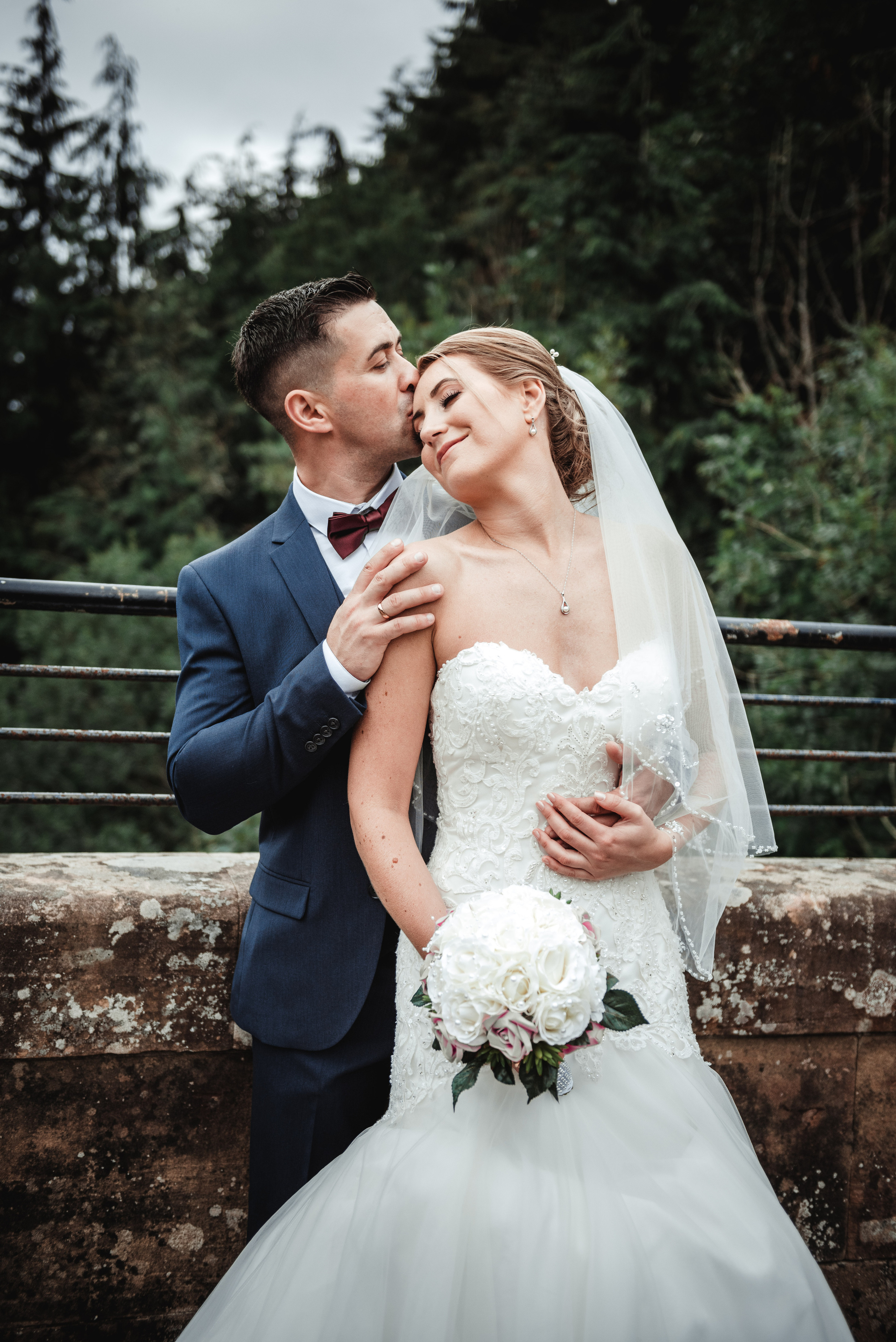 Wedding photos. Portrait and Family photographer based in Larkhall Scotland