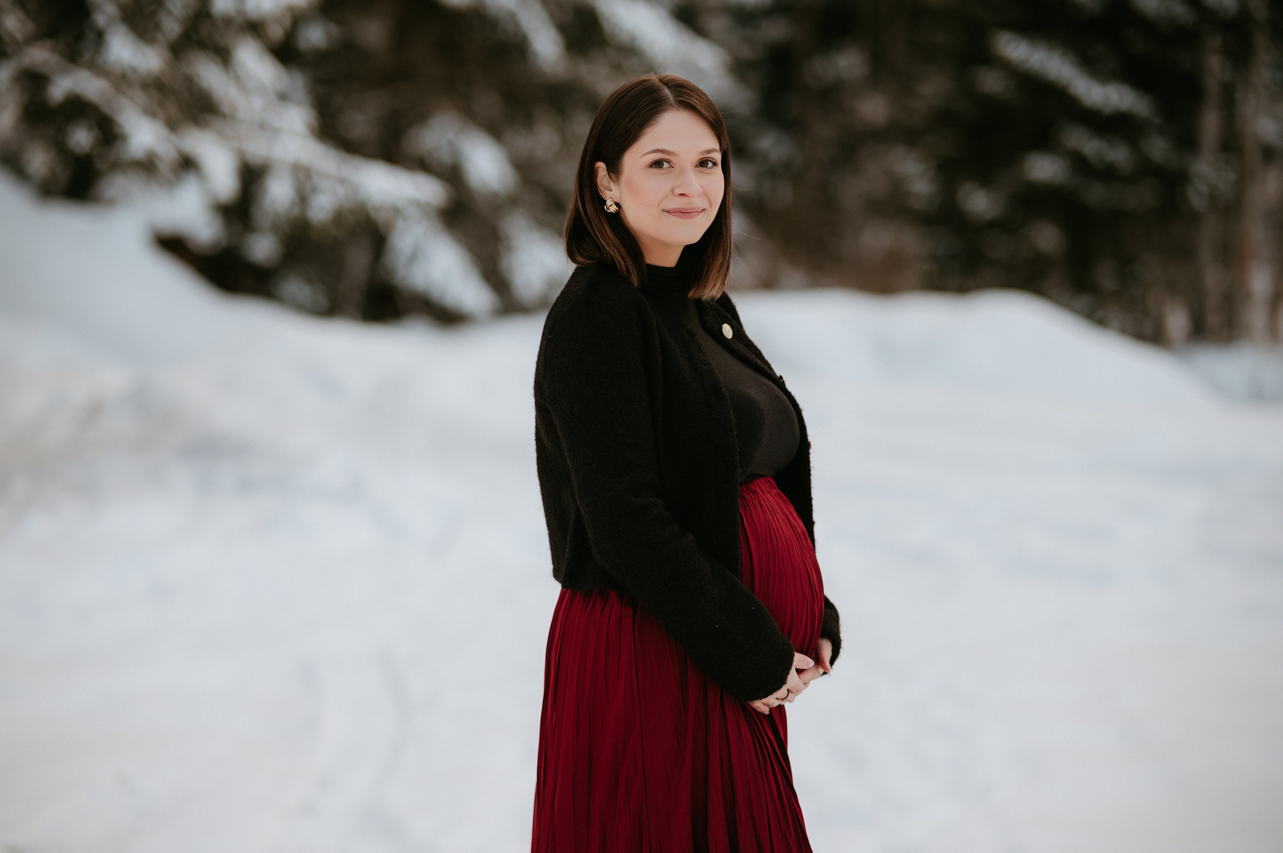 Ședință Foto de Familie la Munte – Fotografii de Iarnă în Lupcina. Valentin Melen - fotograf de nunta 🤍