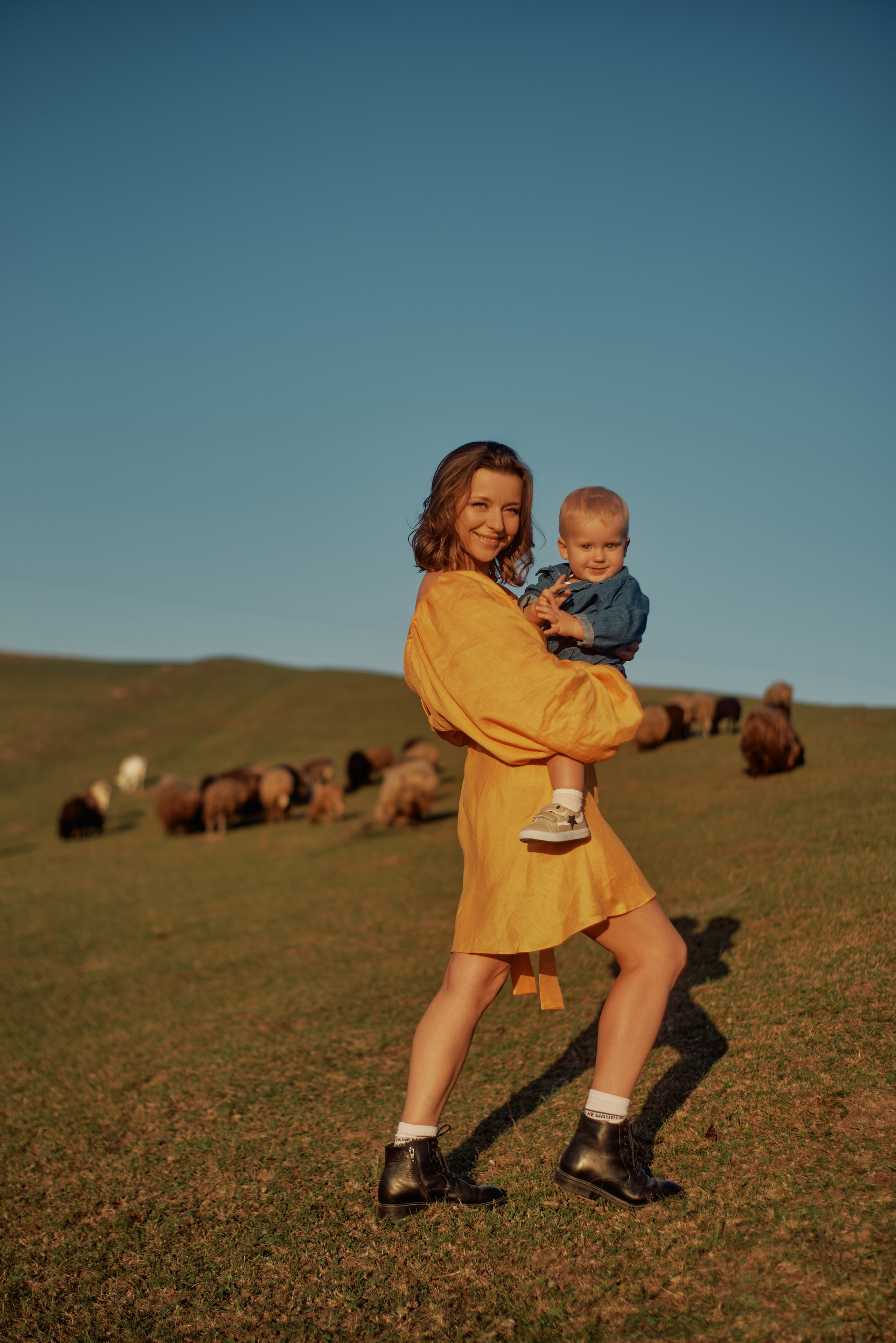 Sesja zdjęciowa na farmie z owcami | Fotograf Warszawa. Portrait & Fashion Photographer | Сannes, Paris, Monaco, Dubai, Kyiv — - Alisa Postnykova