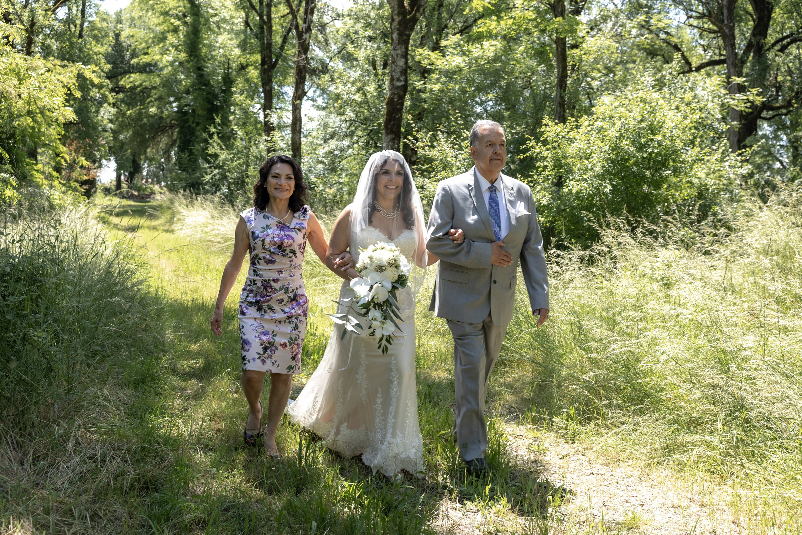 Elopement near Saint-Cirq-Lapopie. Crystal&Robert. Евгения Смирнова — фотограф в Тулузе и юго-западной Франции