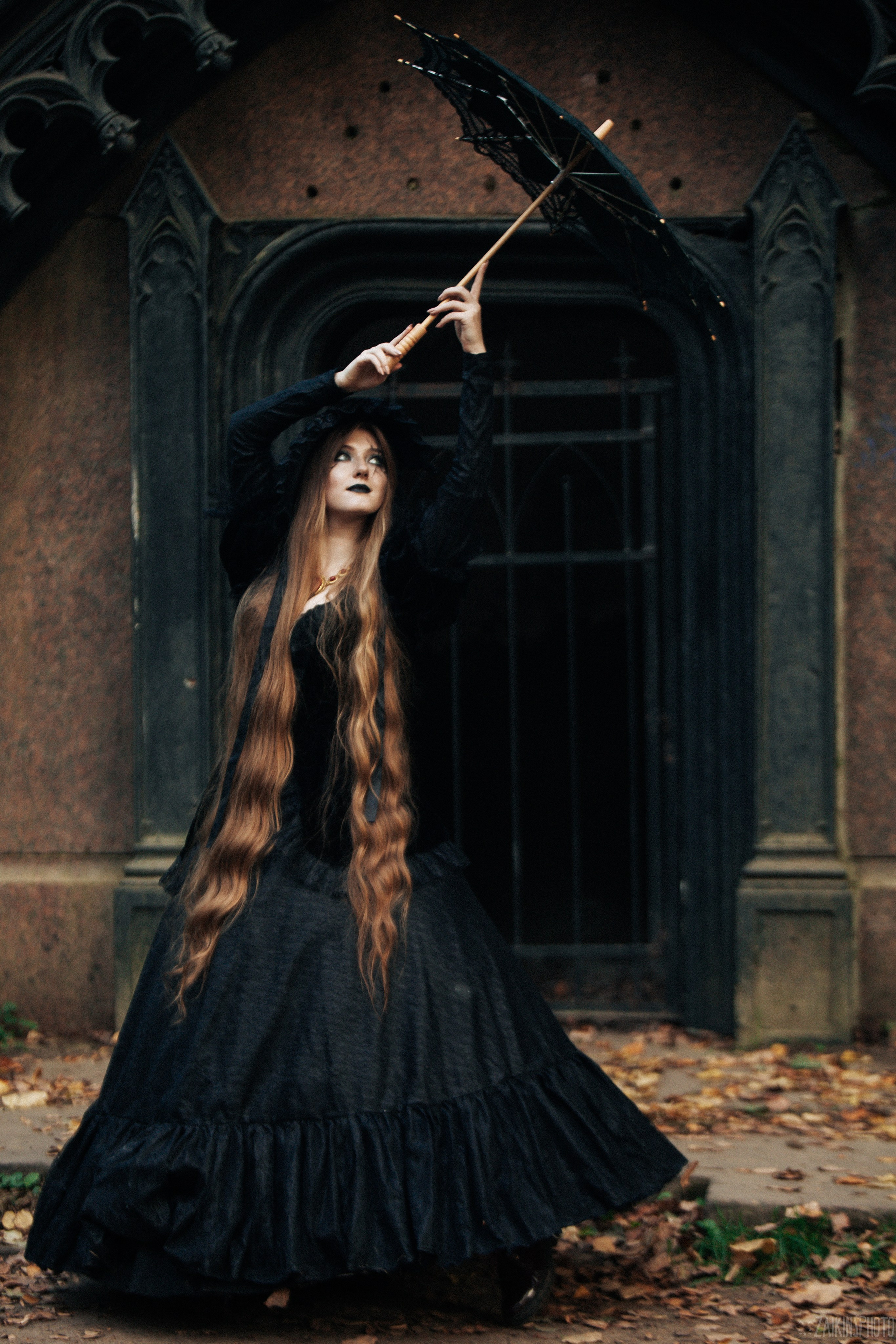 The Dark Autumn. Main