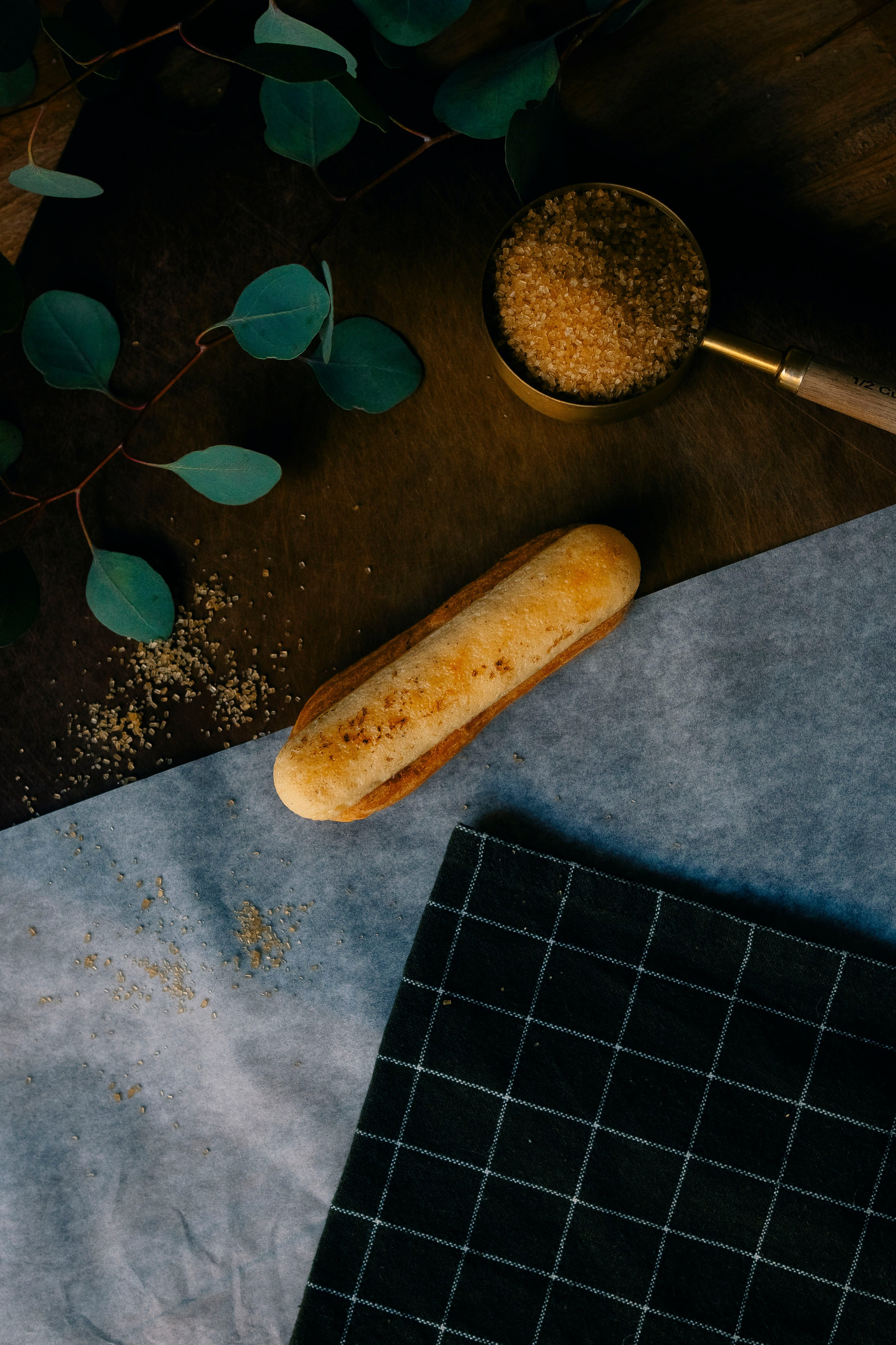 Creme brulee eclair. Maria Sher. Professional photographer from Porto, Portugal