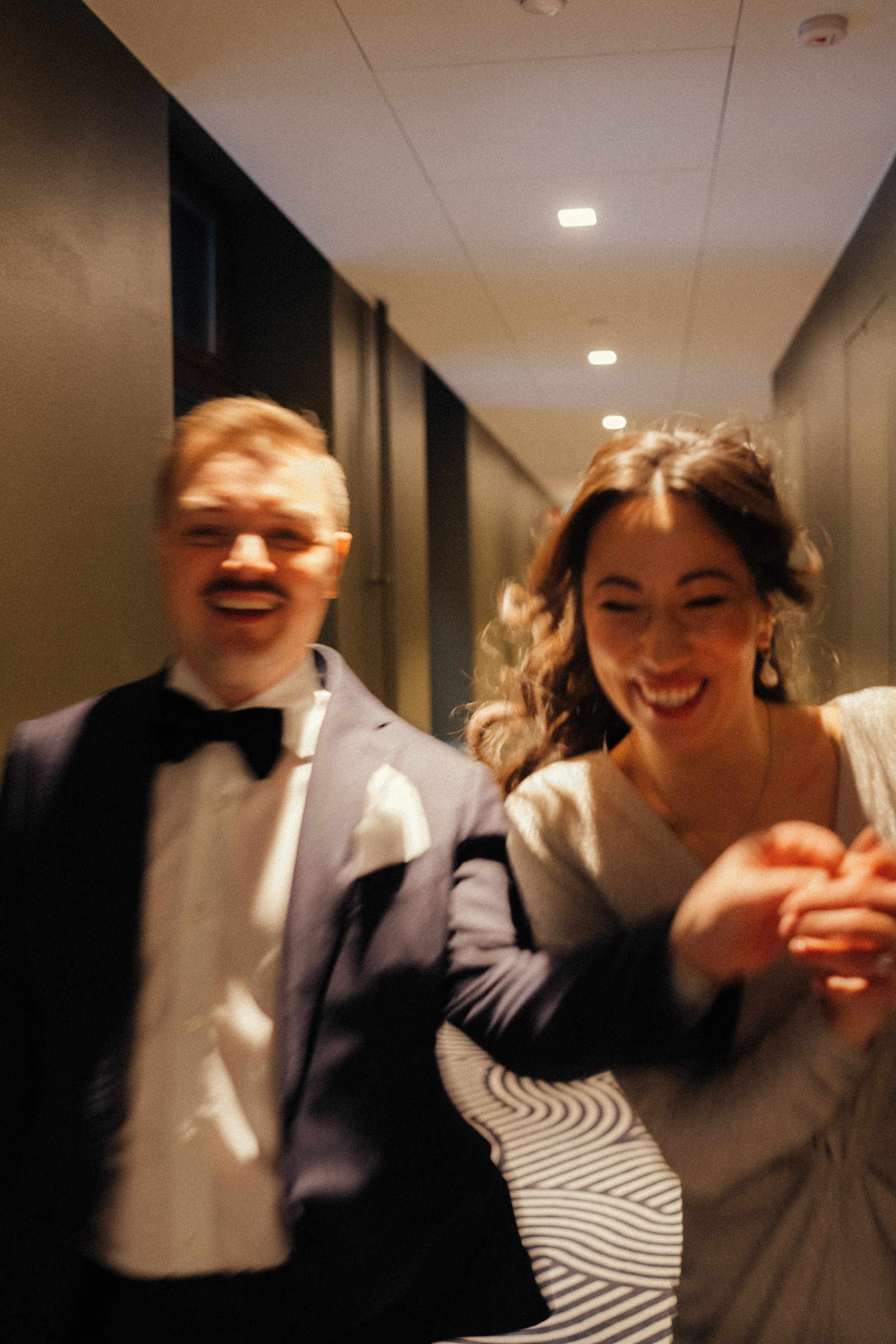 Wedding, city wedding, couple, lovestory, potrait. Wedding and portrait photographer in Helsinki Vickan O