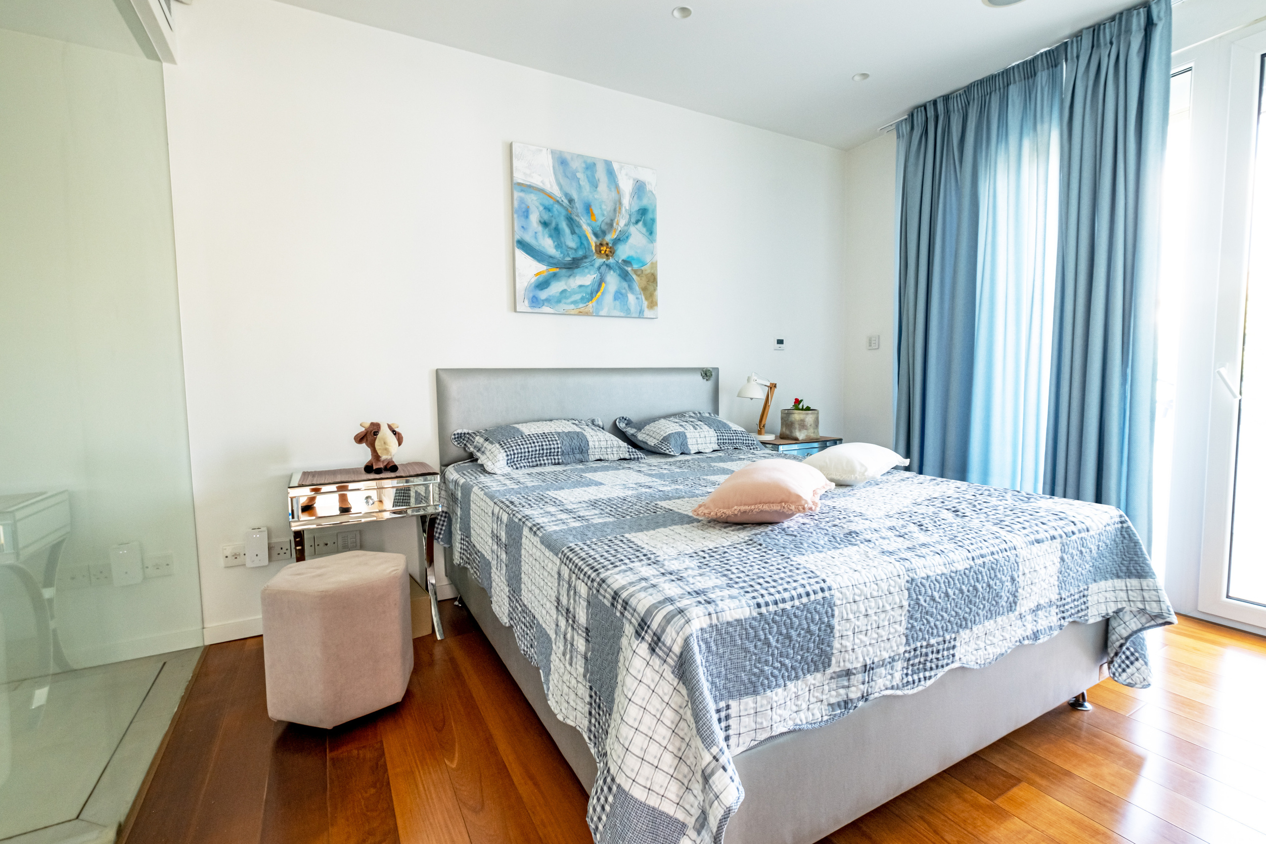 APARTMENT LIMASSOL. Photographer in Cyprus Lena Kirilishina