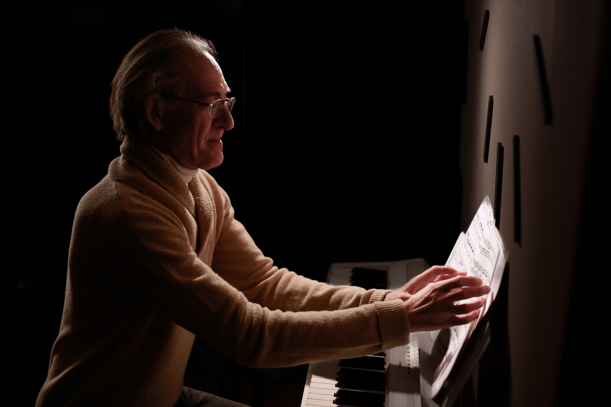Aleksander Pustovit. Portret photographer in Switzerland Artur Magpie