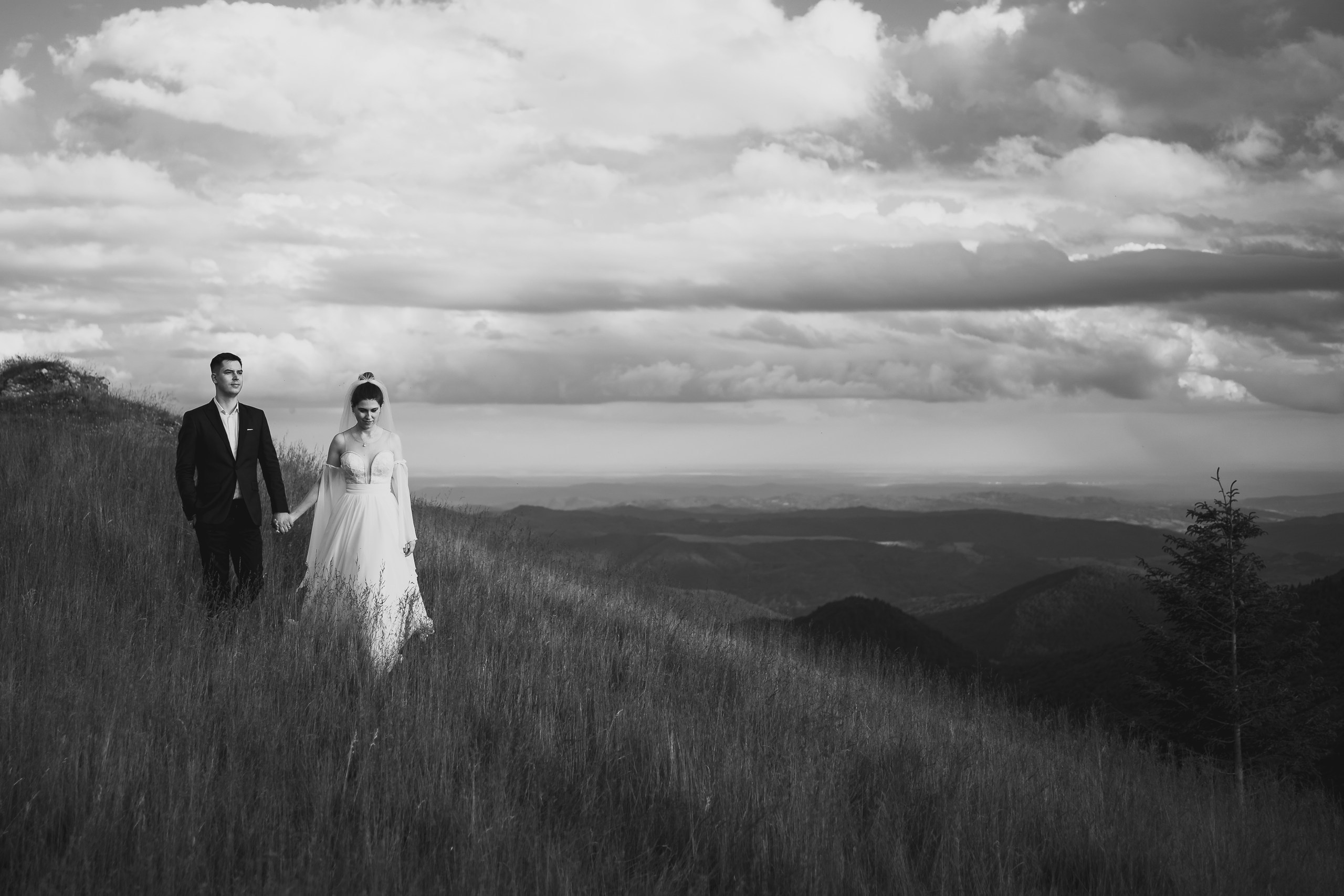 Trash the Dress la Lacul Bolboci  | Mihai Popa Fotograf. Fotograf Nuntă & Botez București - Mihai Popa | Dincolo de oameni, imortalizez emoții!