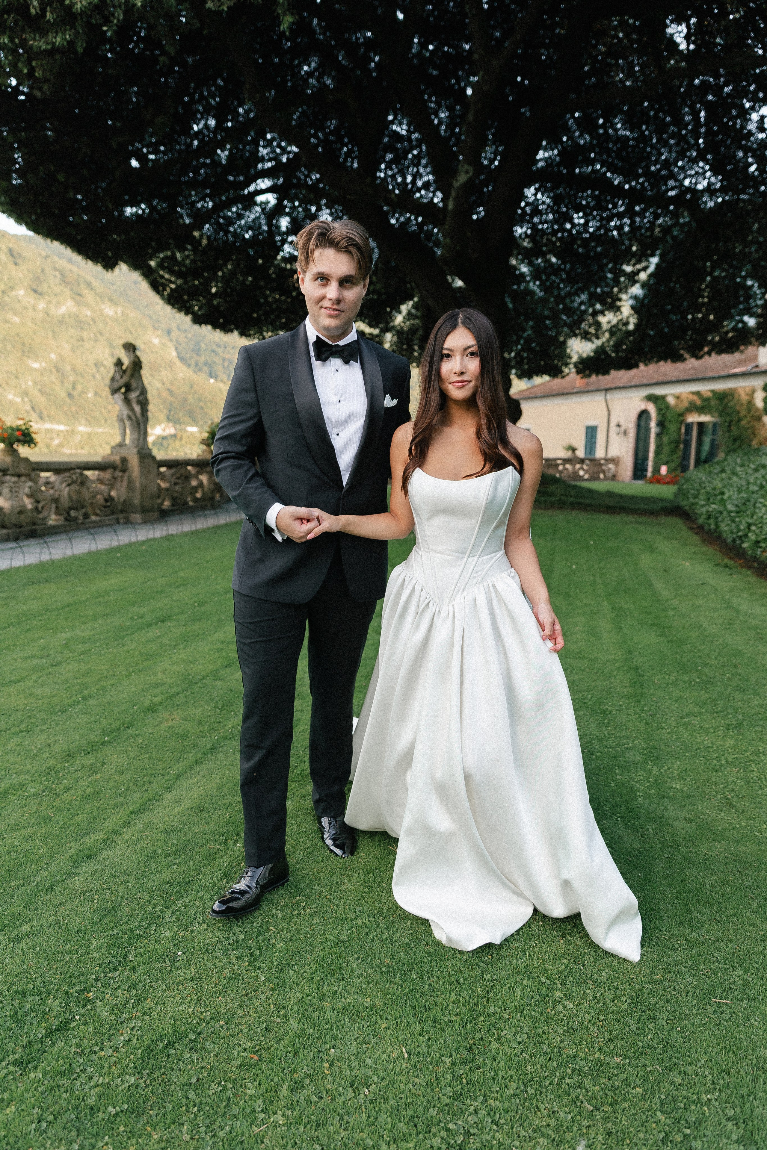 Lily & Zach, Villa del Balbianello. Photographer in Italy Anna Linnik