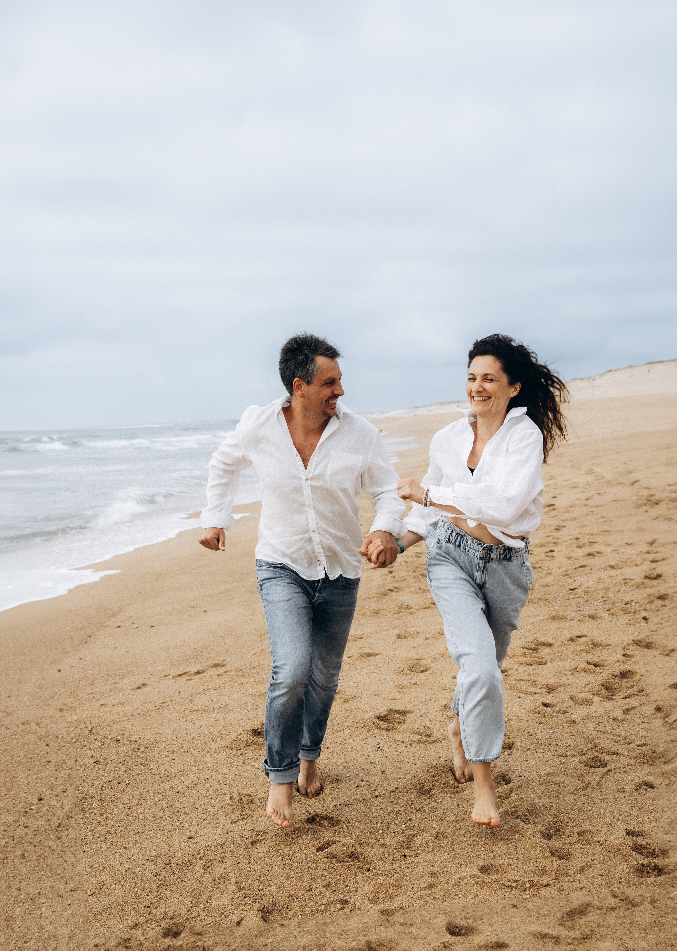 Ocean love story. La Grande Plage de Biarritz/EN. Eugenie Smirnova — wedding, corporate and lifestyle photographer in Toulouse and Southwest France