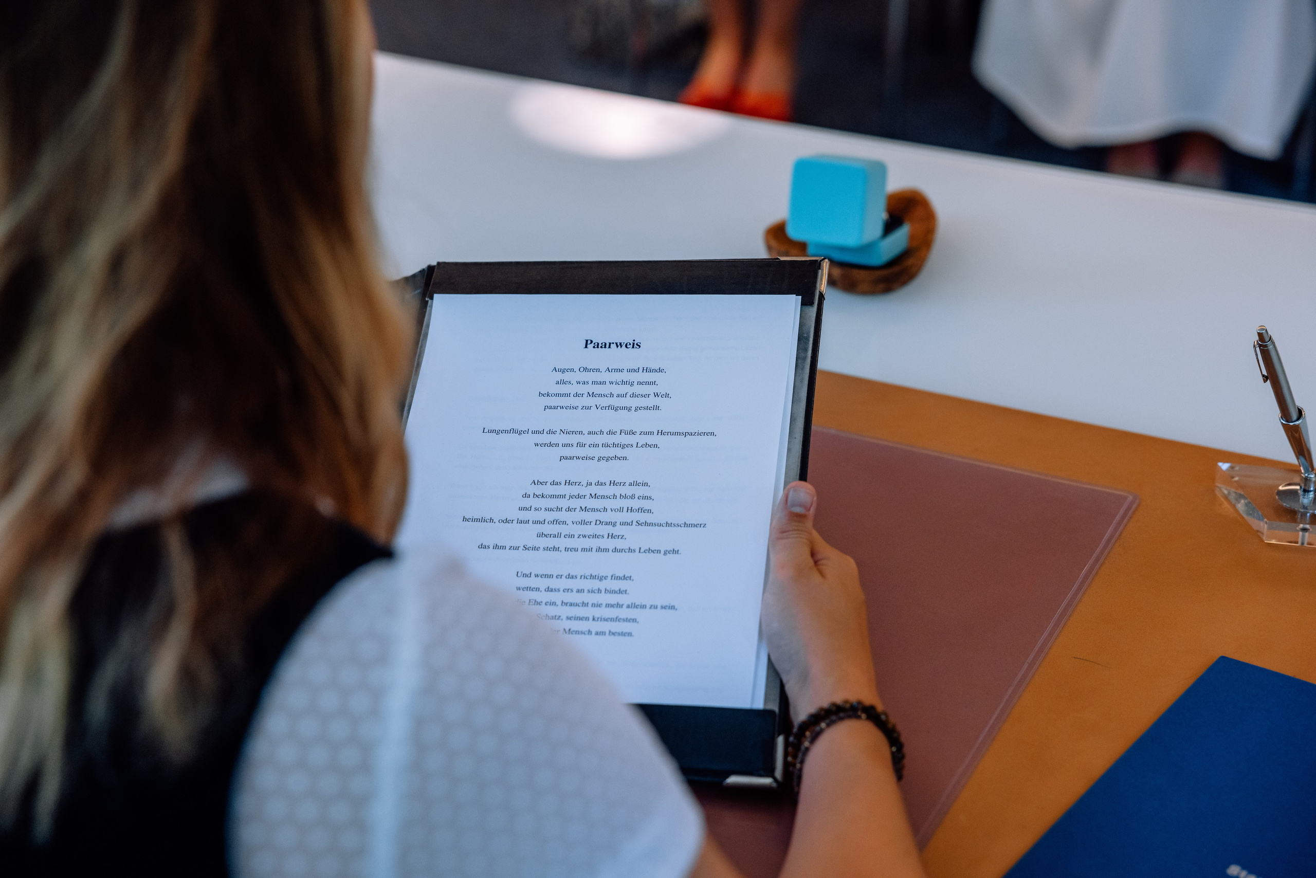 Sommerliche Hochzeitsfotos im Standesamt Mandlstraße & Schwabing. Hochzeitsfotograf München Taufe Familienfotograf Tanja Mauke