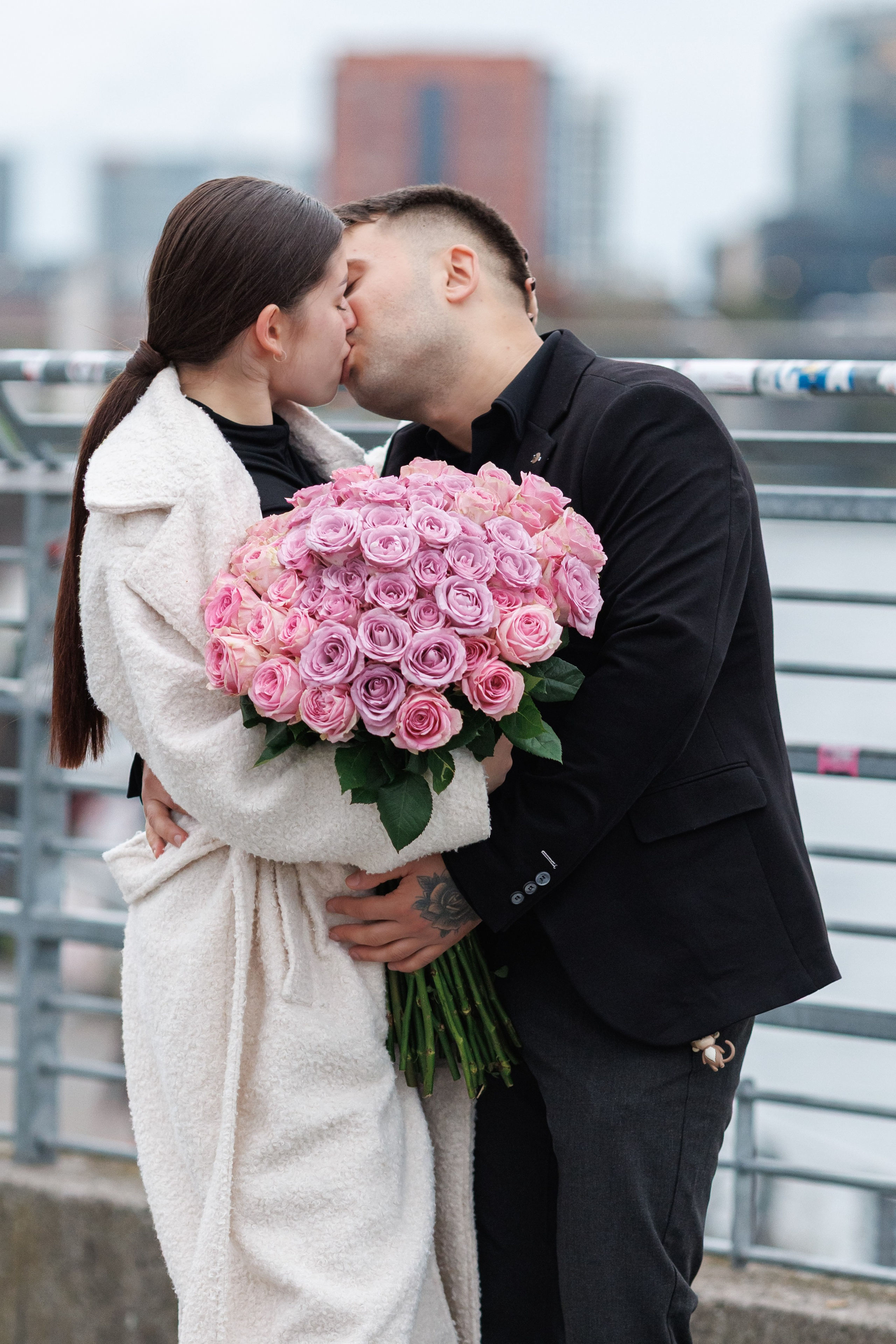 She said 'Yes'. Dienstleistungen