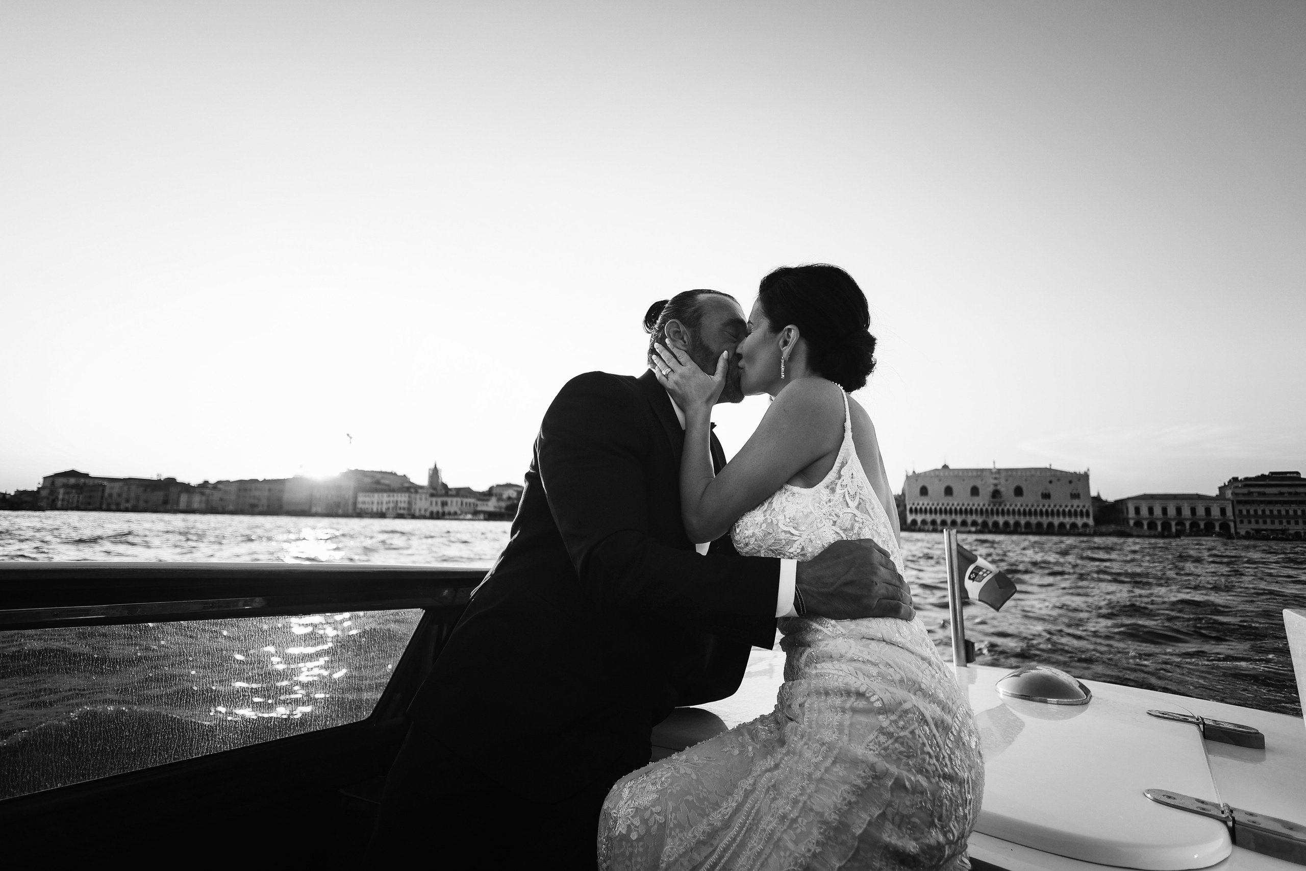 Canadian Elopement in Venice. Photographer in Venice, Viktoria Antonova
