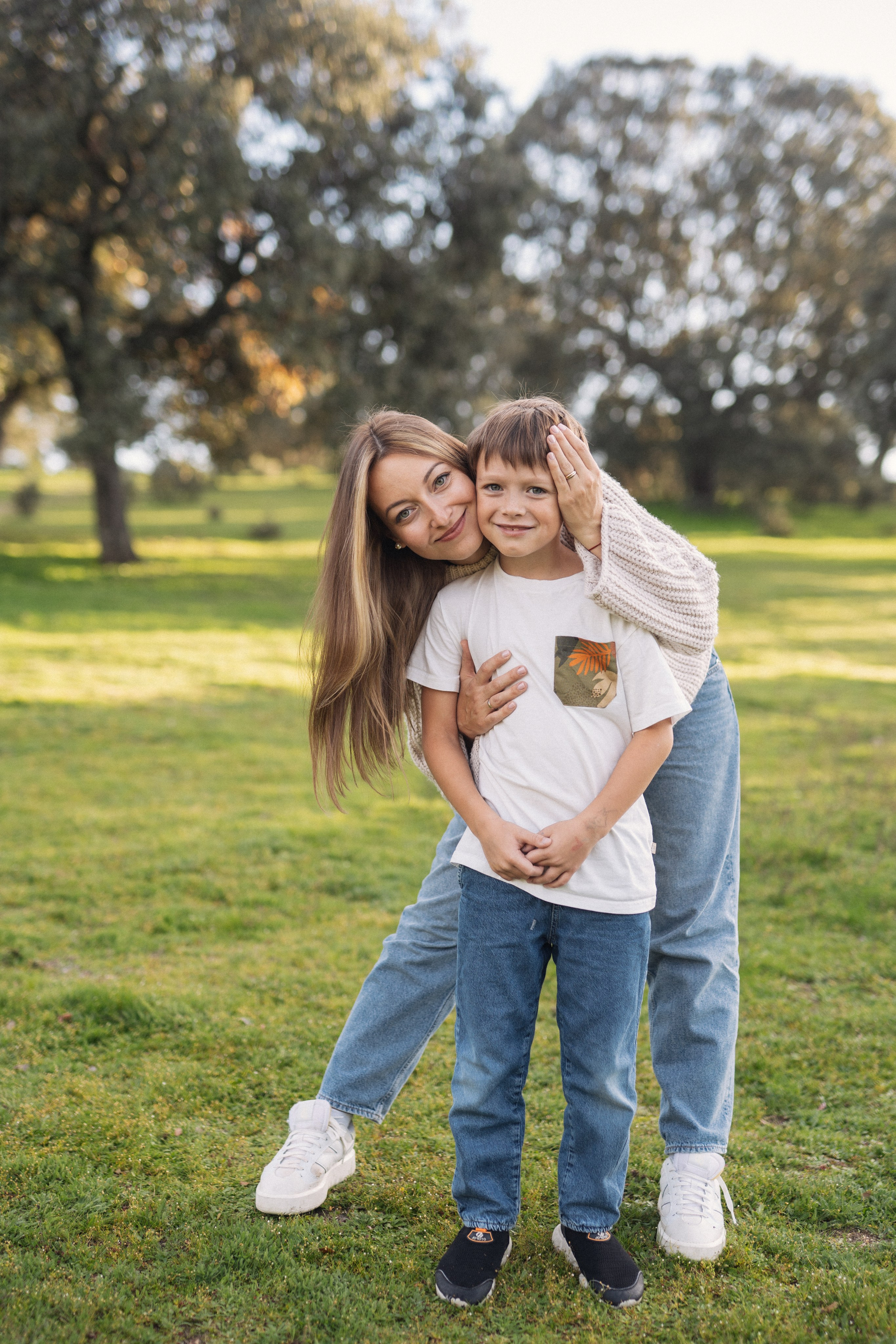 Family Session Photography in Spain. Photographer in Madrid, Spain. Alyona Belyaninova