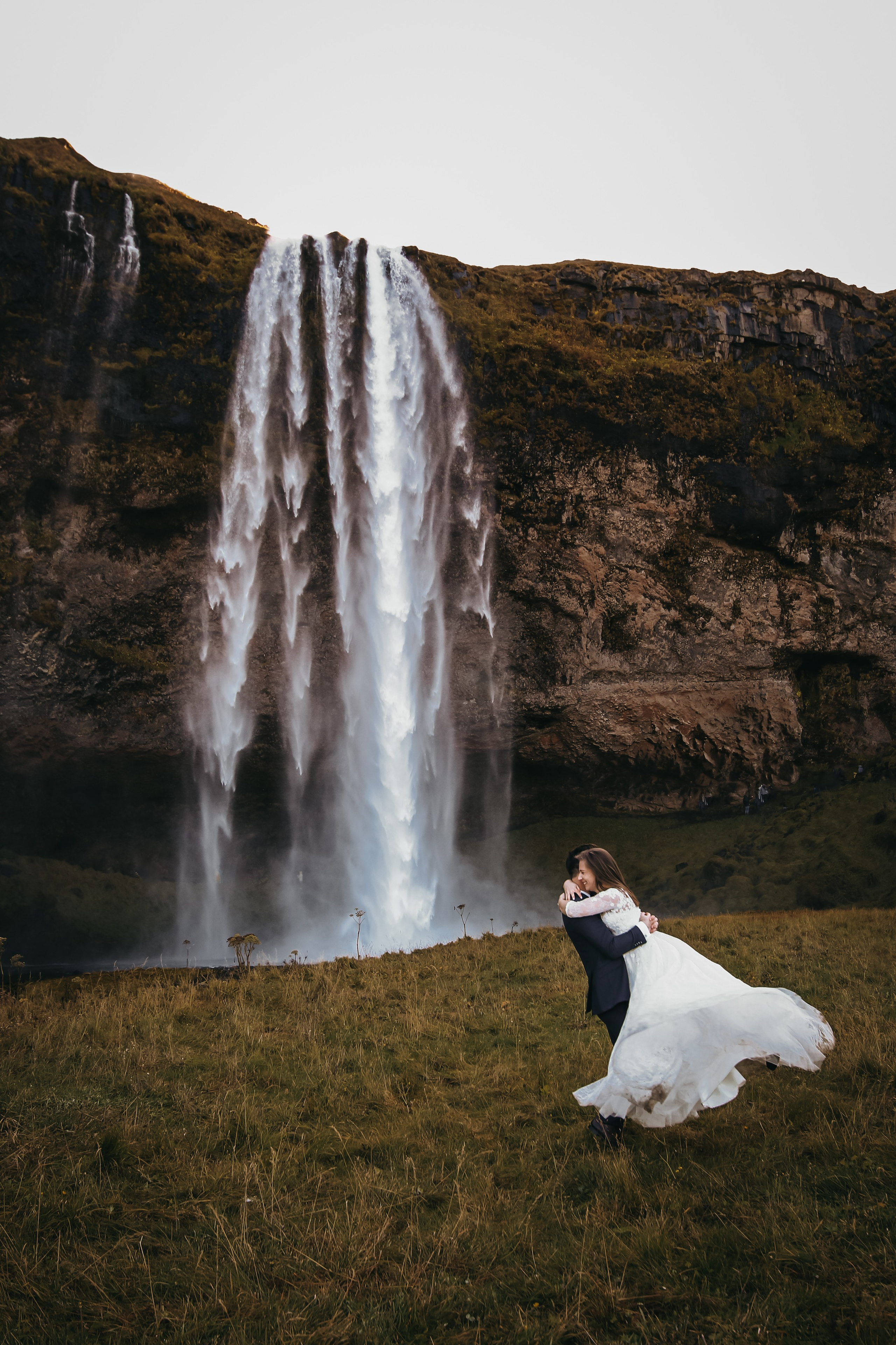 B & A. Fotograf Nunta Iasi - Hearts & Pictures