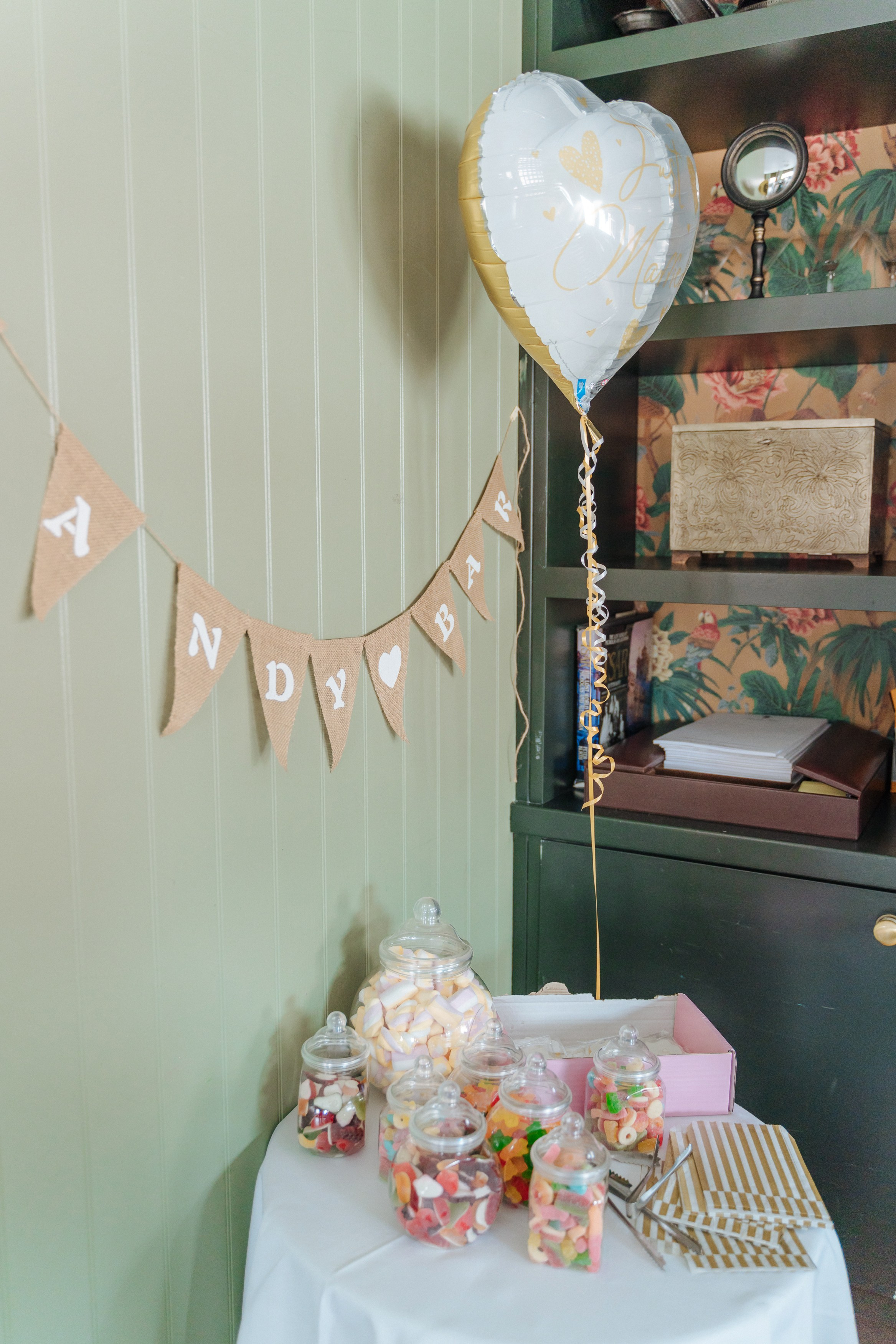 Civil ceremony at Chelsea Old Town Hall,  Wedding in Chelsea, Wedding in London,  wedding photographer in Chelsea, wedding photographer in London