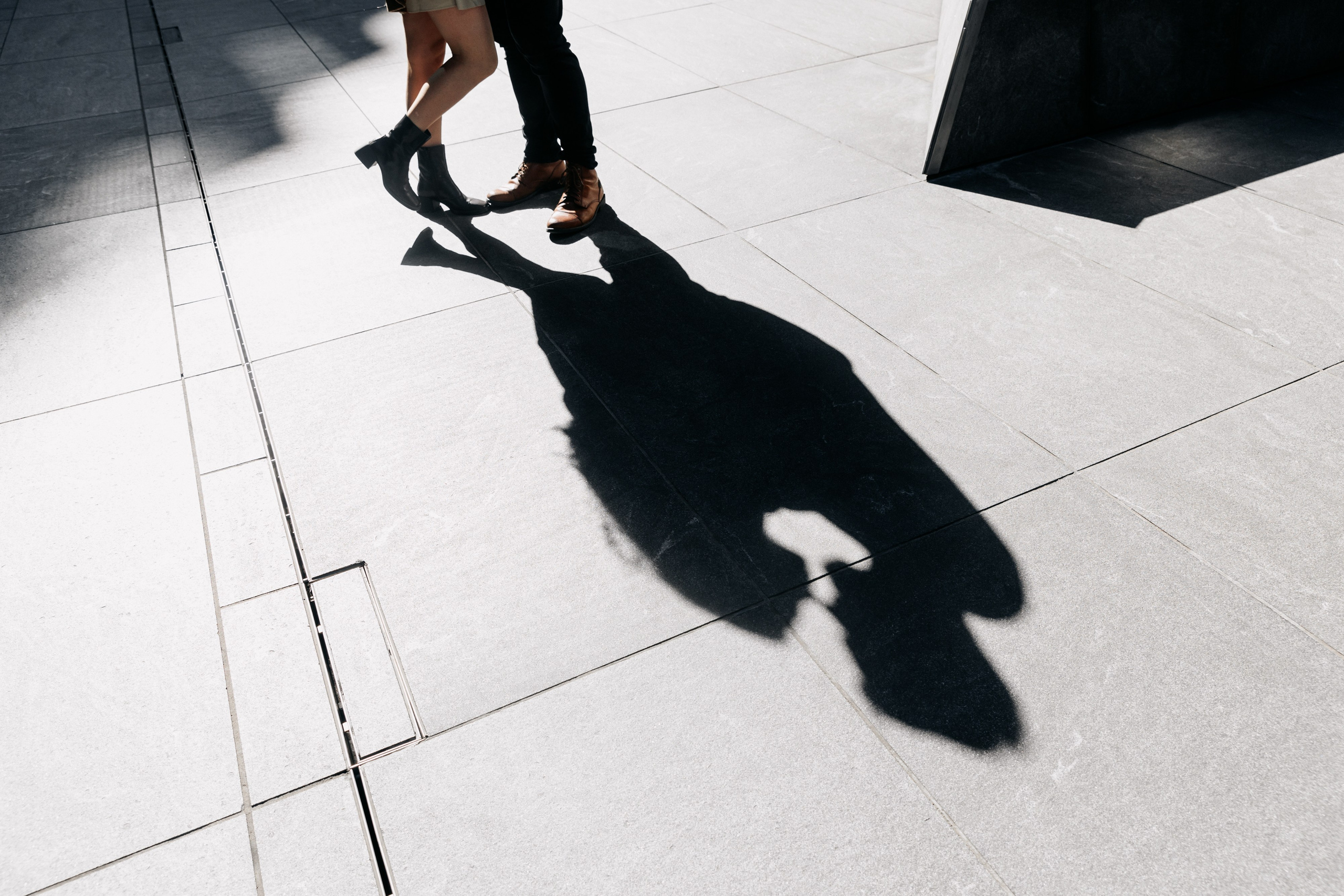Kenna + Rob (Leadenhall Market + London City). LondonPhotoStory — Vacation Photographer in London