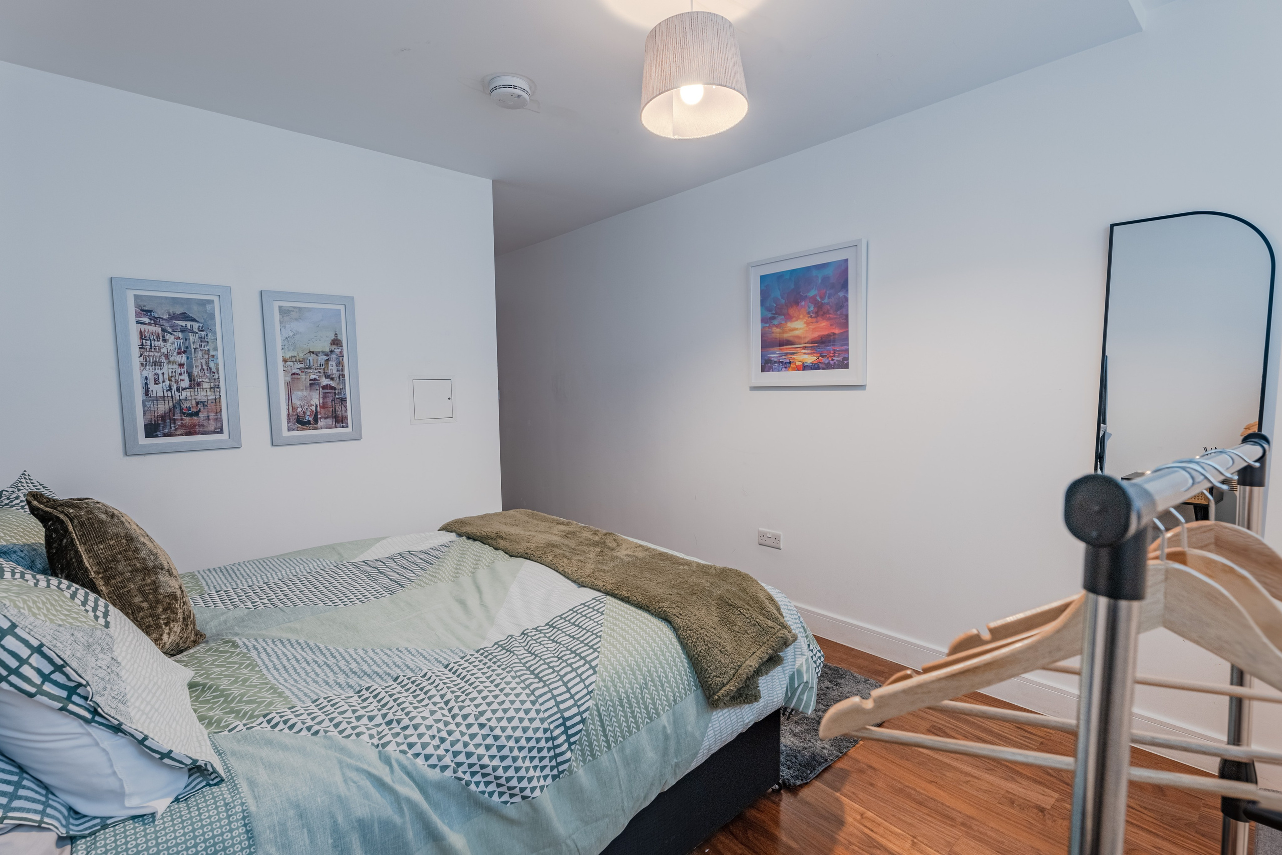 Ricco Stays. Sola SLY | London Photographer and Videographer