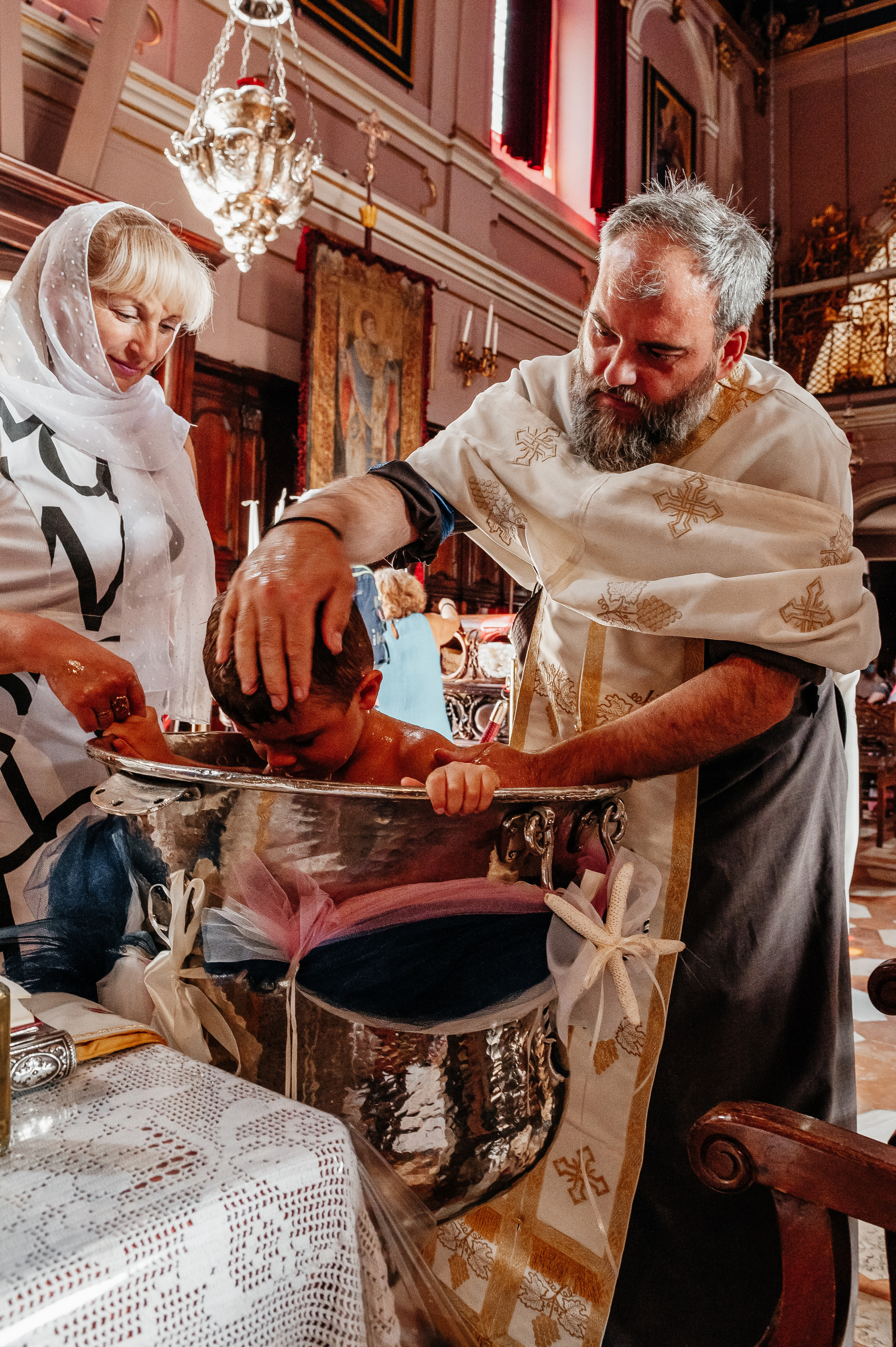 Newbornfotograf Neu-Ulm, Taufe Fotograf Ulm, Familienfotograf Ulm. Newbornfotograf Kinderfotograf Ulm Familienfotograf Anastasia Neu-Ulm