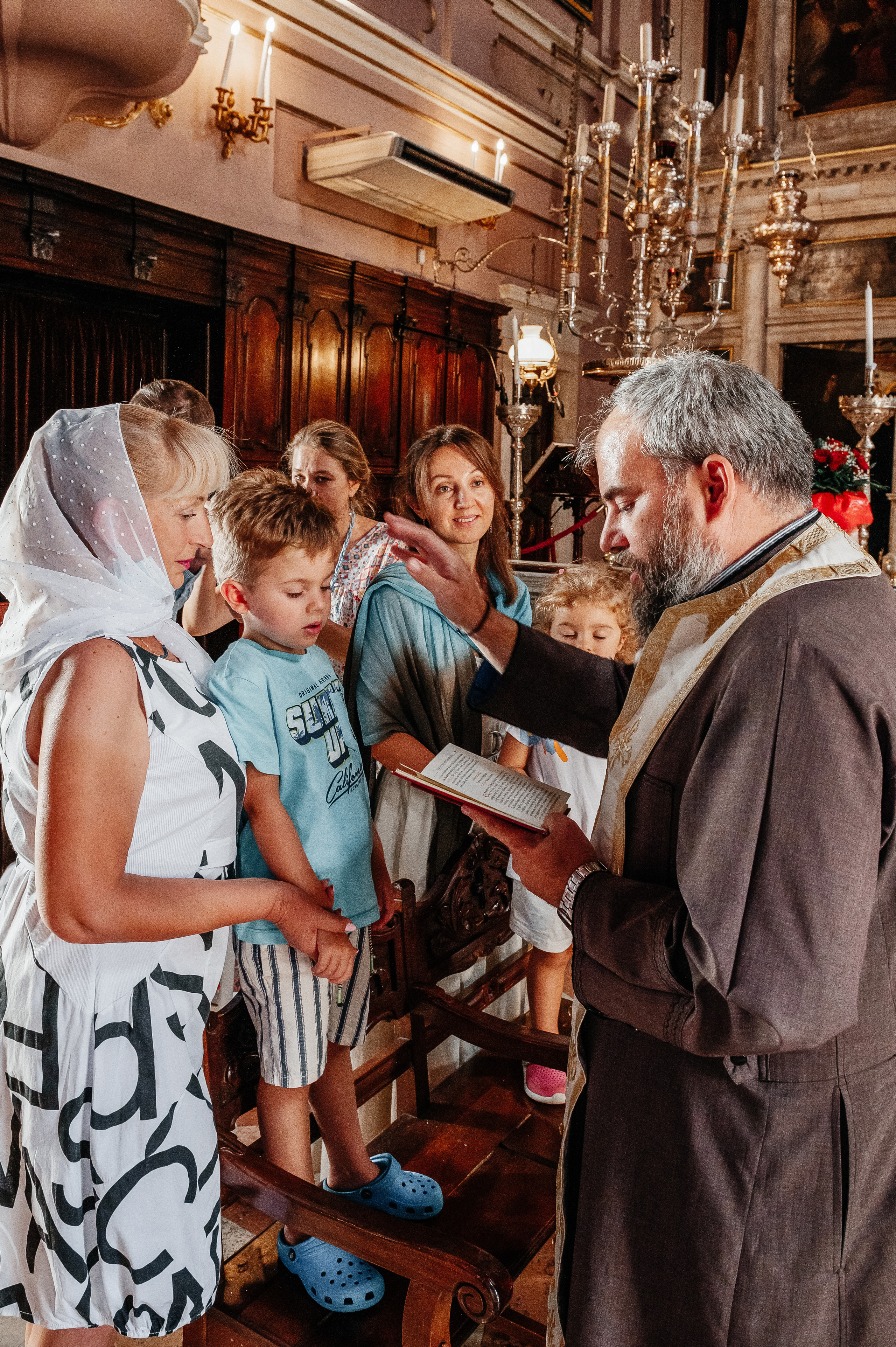 Newbornfotograf Neu-Ulm, Taufe Fotograf Ulm, Familienfotograf Ulm. Newbornfotograf Kinderfotograf Ulm Familienfotograf Anastasia Neu-Ulm