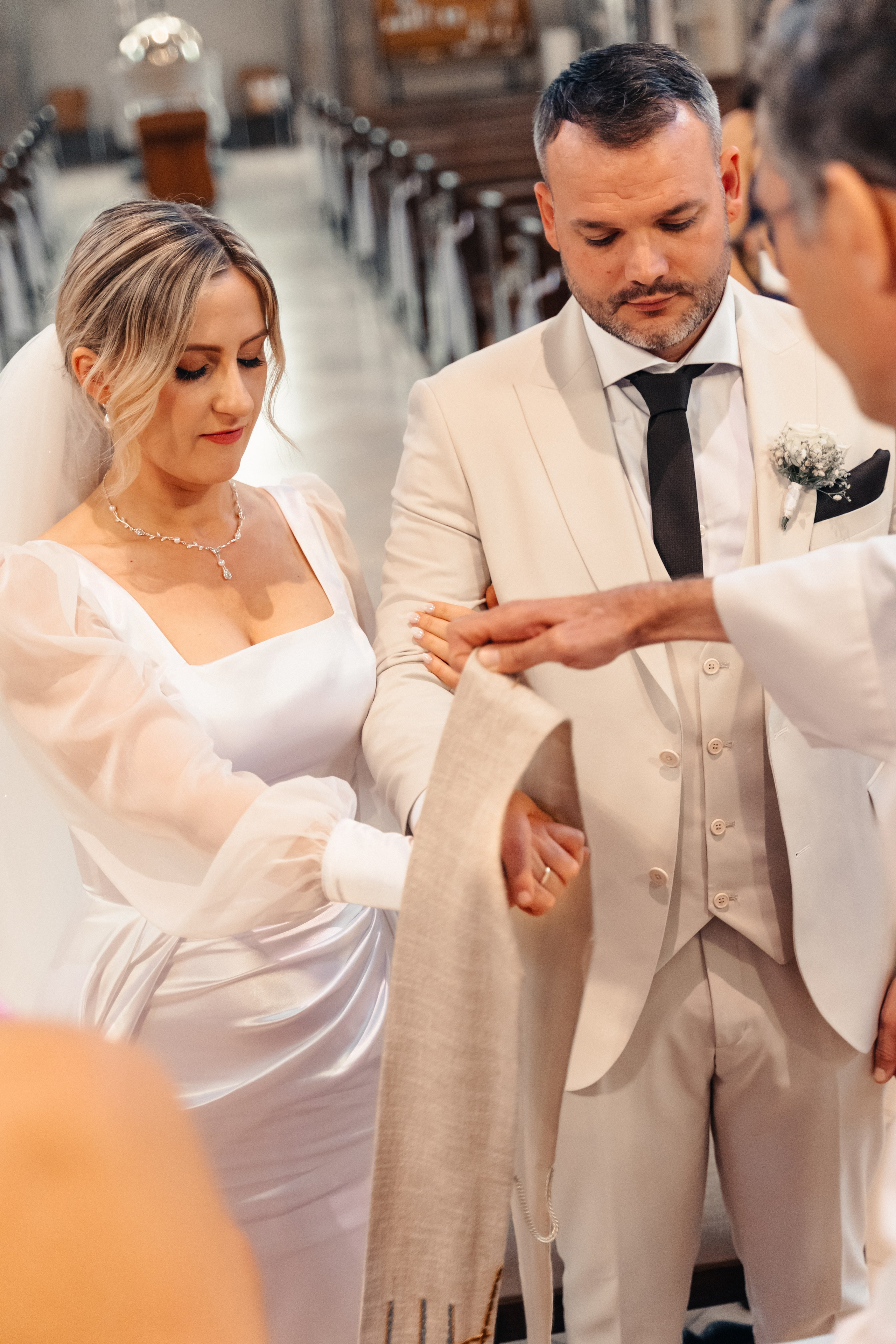 D & M im Restaurant Elfrather Mühle. Hochzeitsfotograf für Moers, Niederrhein, Düsseldorf, NRW und Deutschland