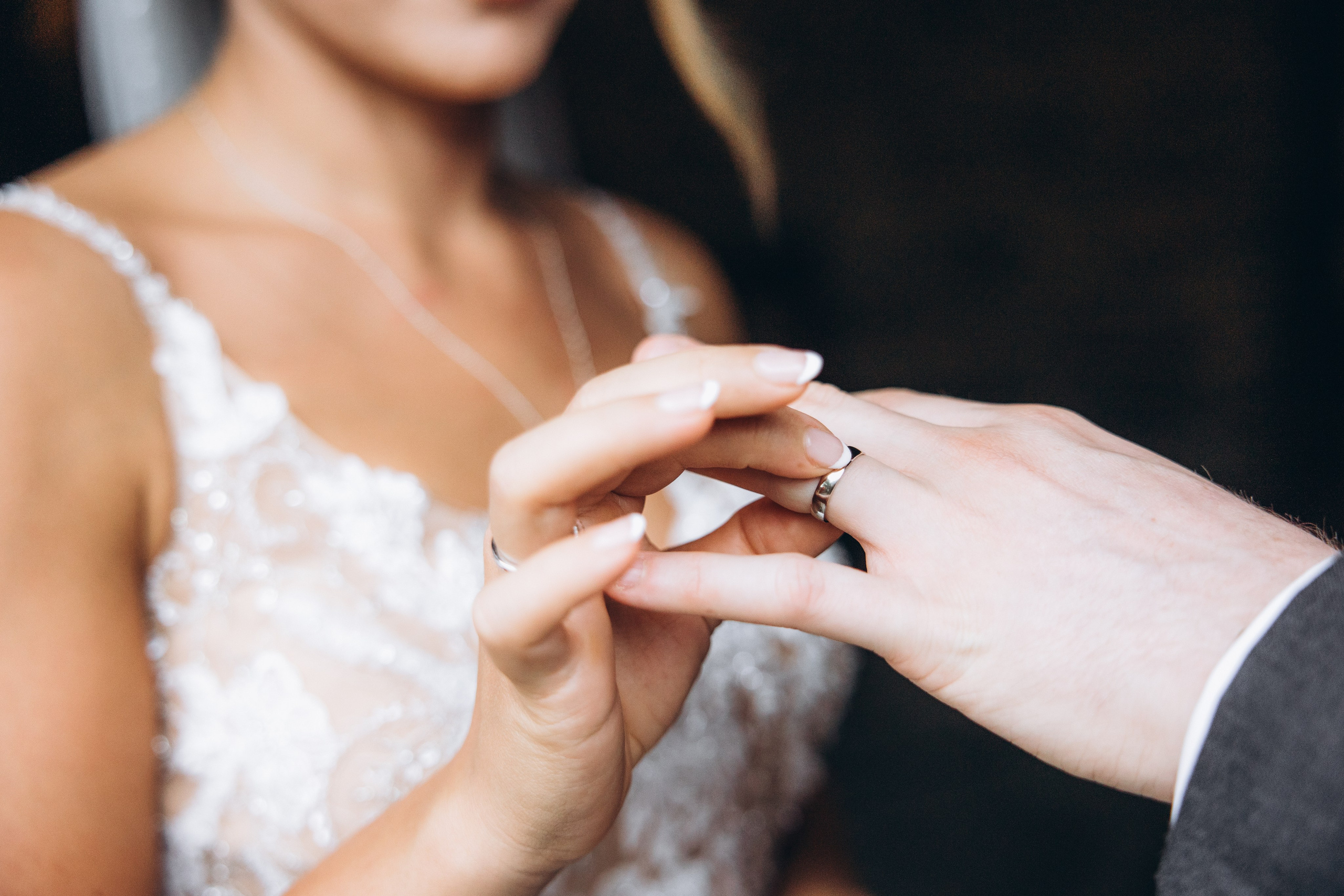 Chloé & Tom. Eugenie Smirnova — wedding, corporate and lifestyle photographer in Toulouse and Southwest France