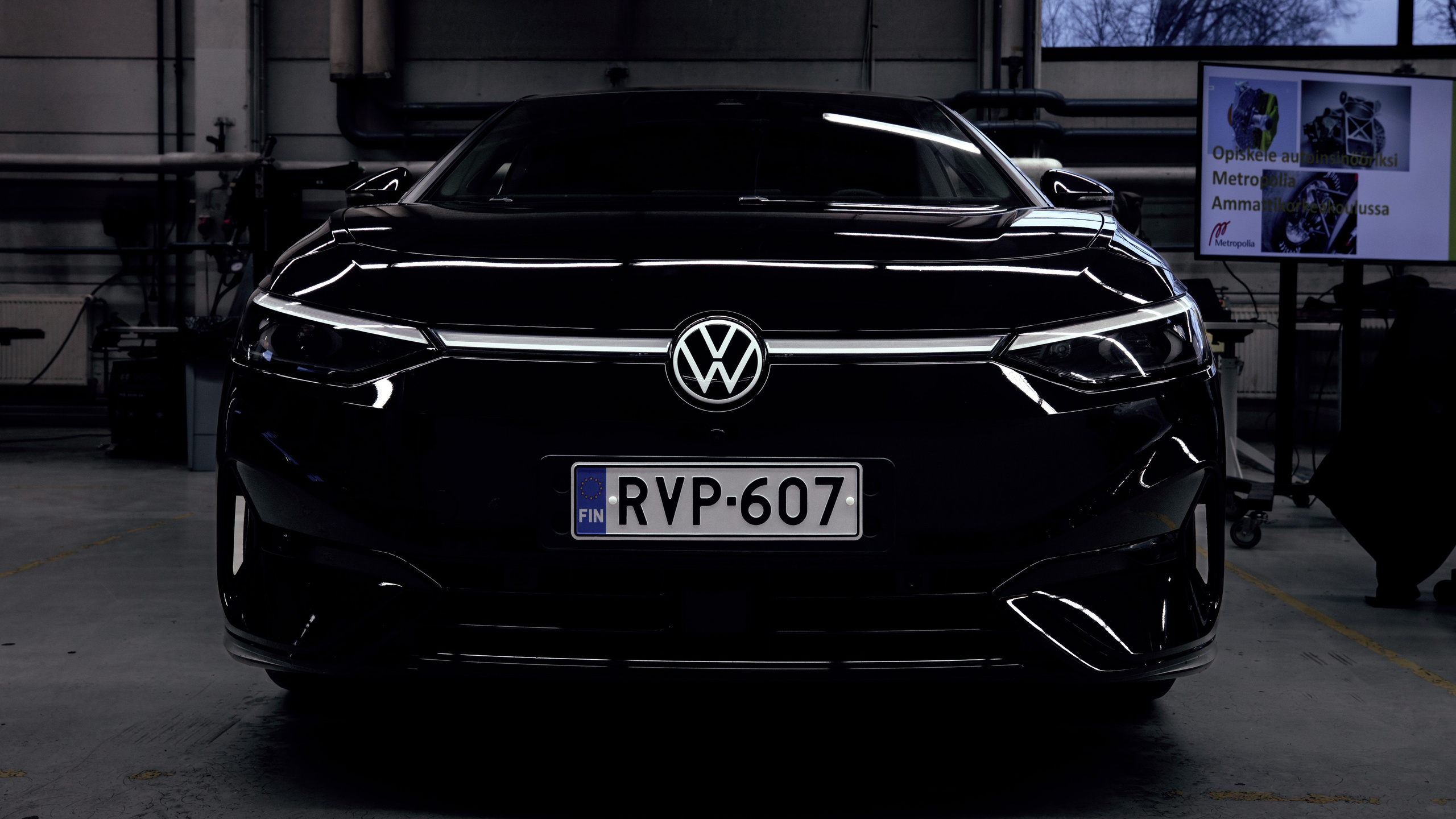 Aiheen valokuvaus. Ekaterina Mansur, muotokuvafotografi Suomessa (Helsingissä ja Uudellam