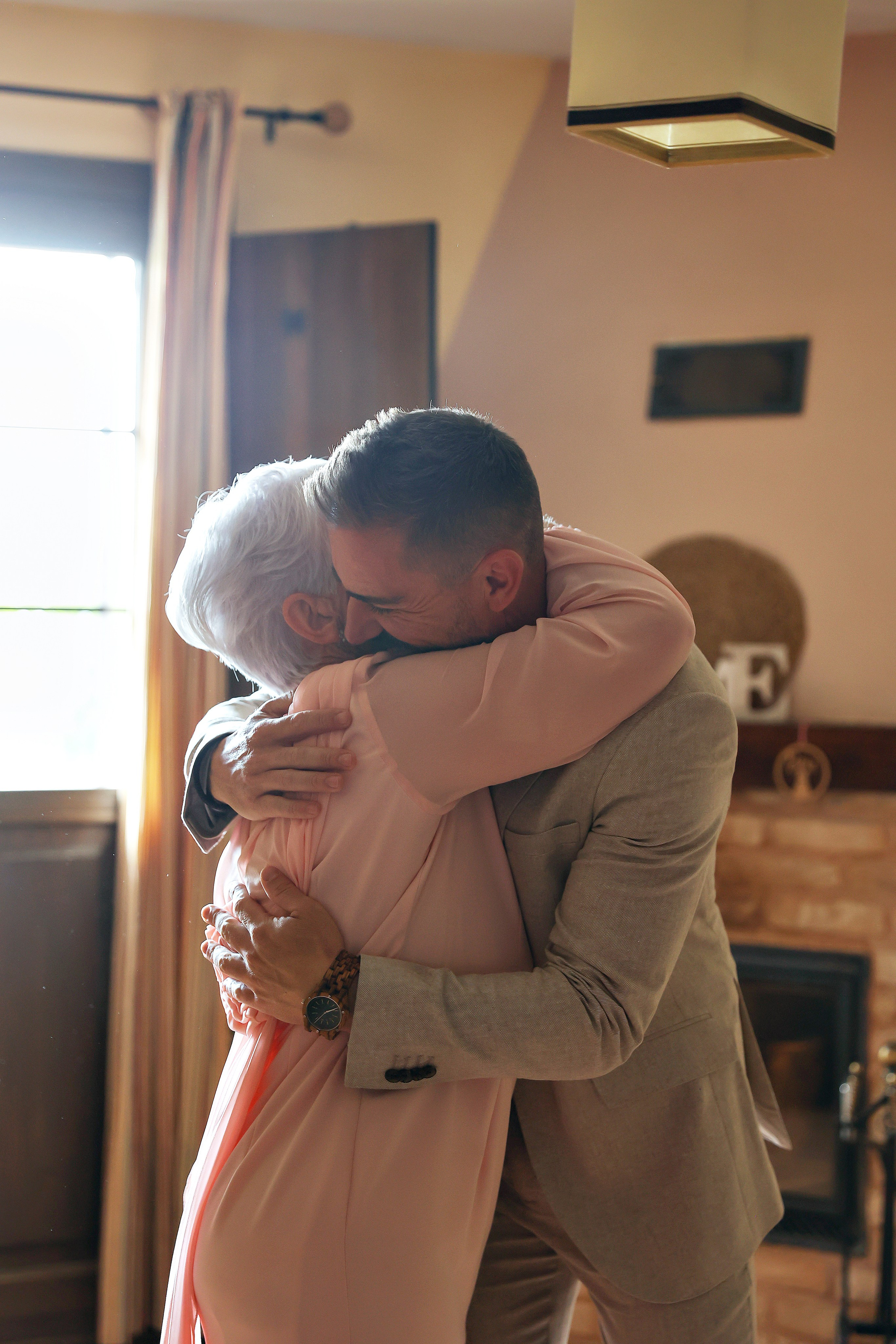 ~Él~. Fotografía de Eventos, Embarazo y Familiar en Pirineos