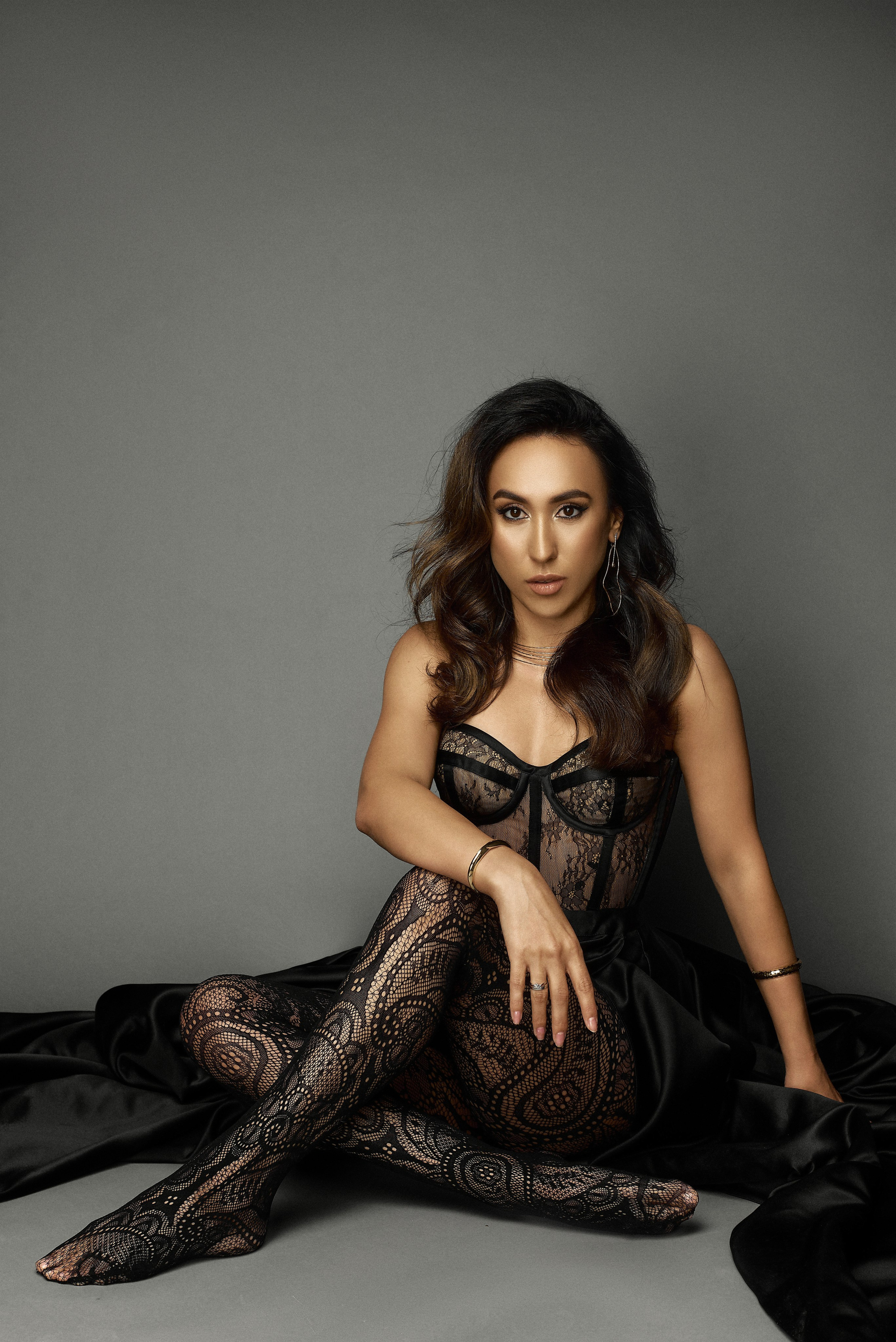 Sesja zdjęciowa dla Olgi | Z okazji rozpoczęcia nowego produktu online. Portrait & Fashion Photographer | Сannes, Paris, Monaco, Dubai, Kyiv — - Alisa Postnykova