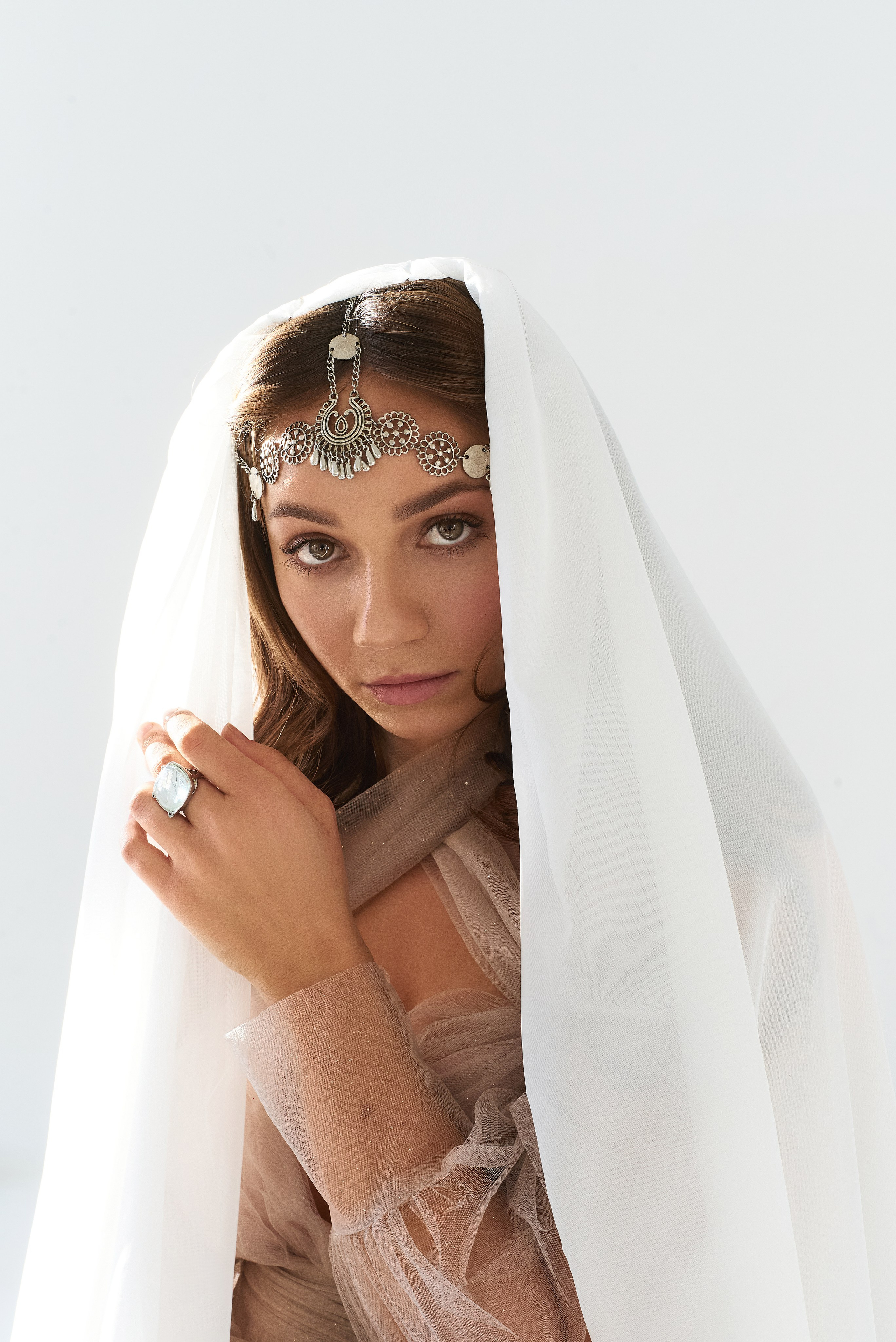 Kreatywna sesja zdjęciowa z skrzydłami i dymem dla Oriany | Fotografia artystyczna. Portrait & Fashion Photographer | Сannes, Paris, Monaco, Dubai, Kyiv — - Alisa Postnykova