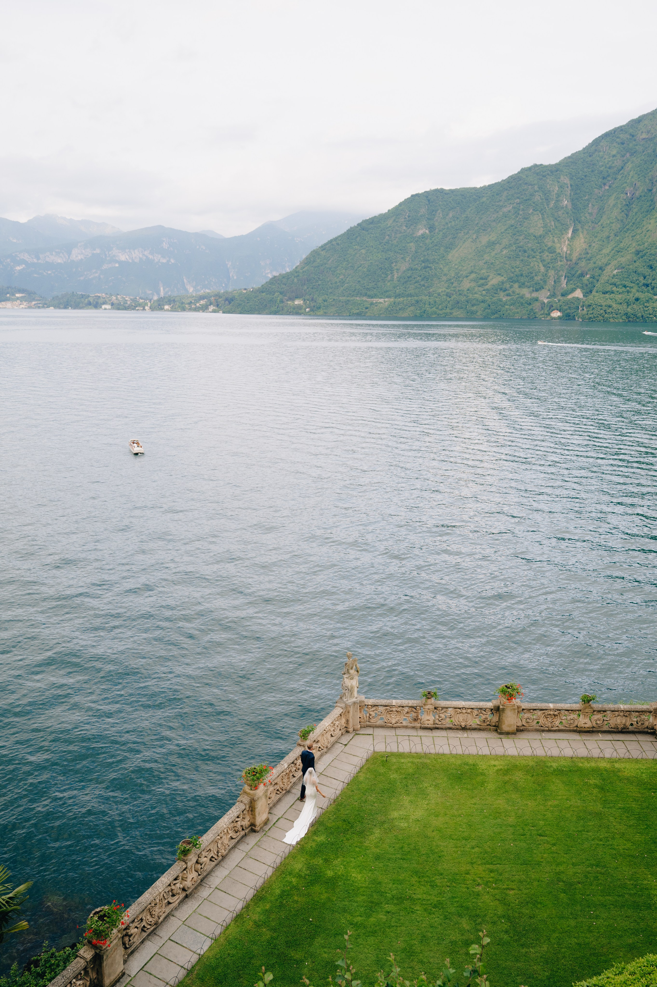 Lake Como. Lake Como Photographer — Proposal | Wedding | Elopement