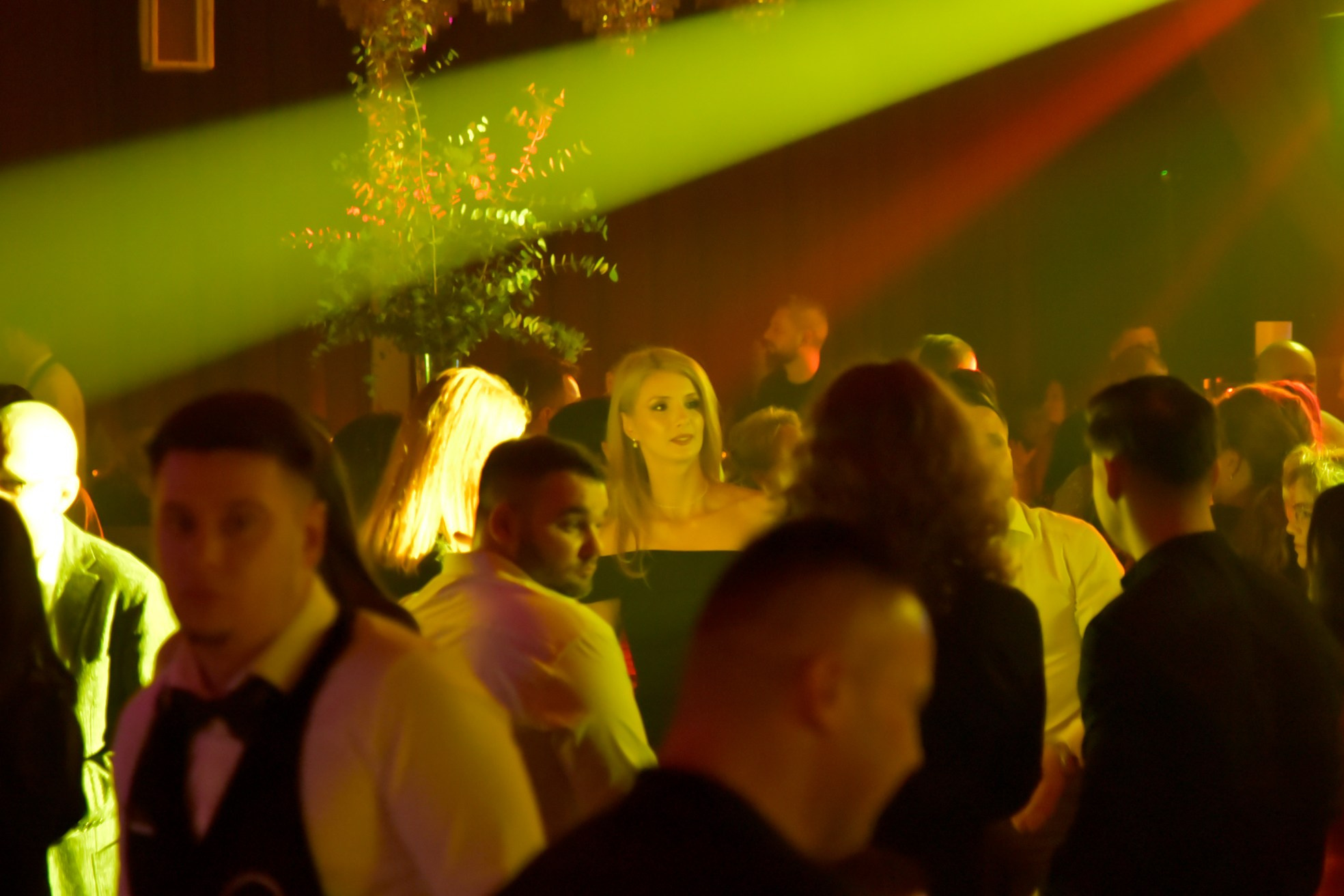 Corporate photographer, business photo session, corporate photographer price, Professional Services for Business Events, Business portraits, photos for events organized by companies, product photography, Bucharest business photos, Bucharest professional photos, Professional portrait photos