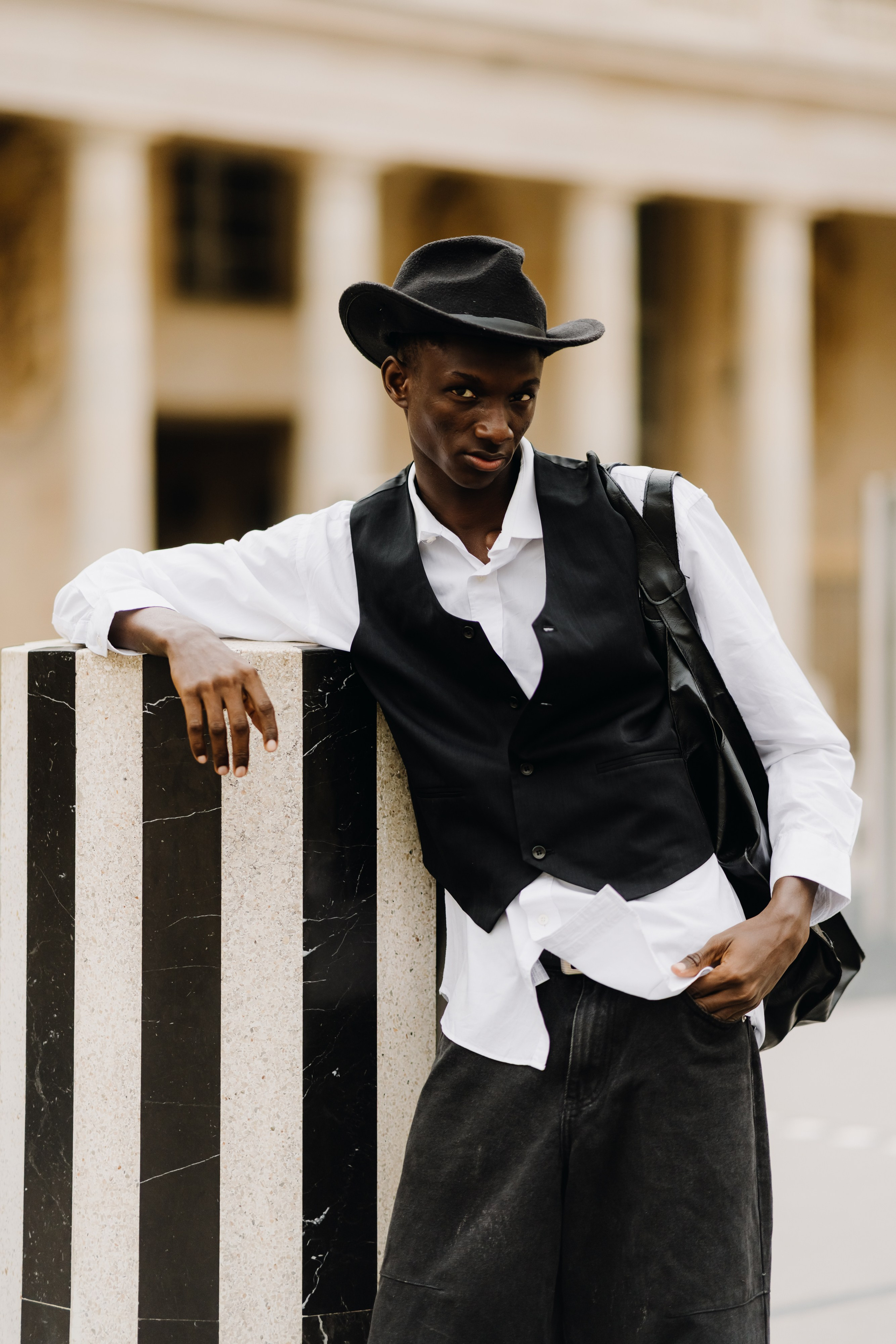 Street Editorial. Ilia Pisarenko — Fashion & Street Photographer in Paris